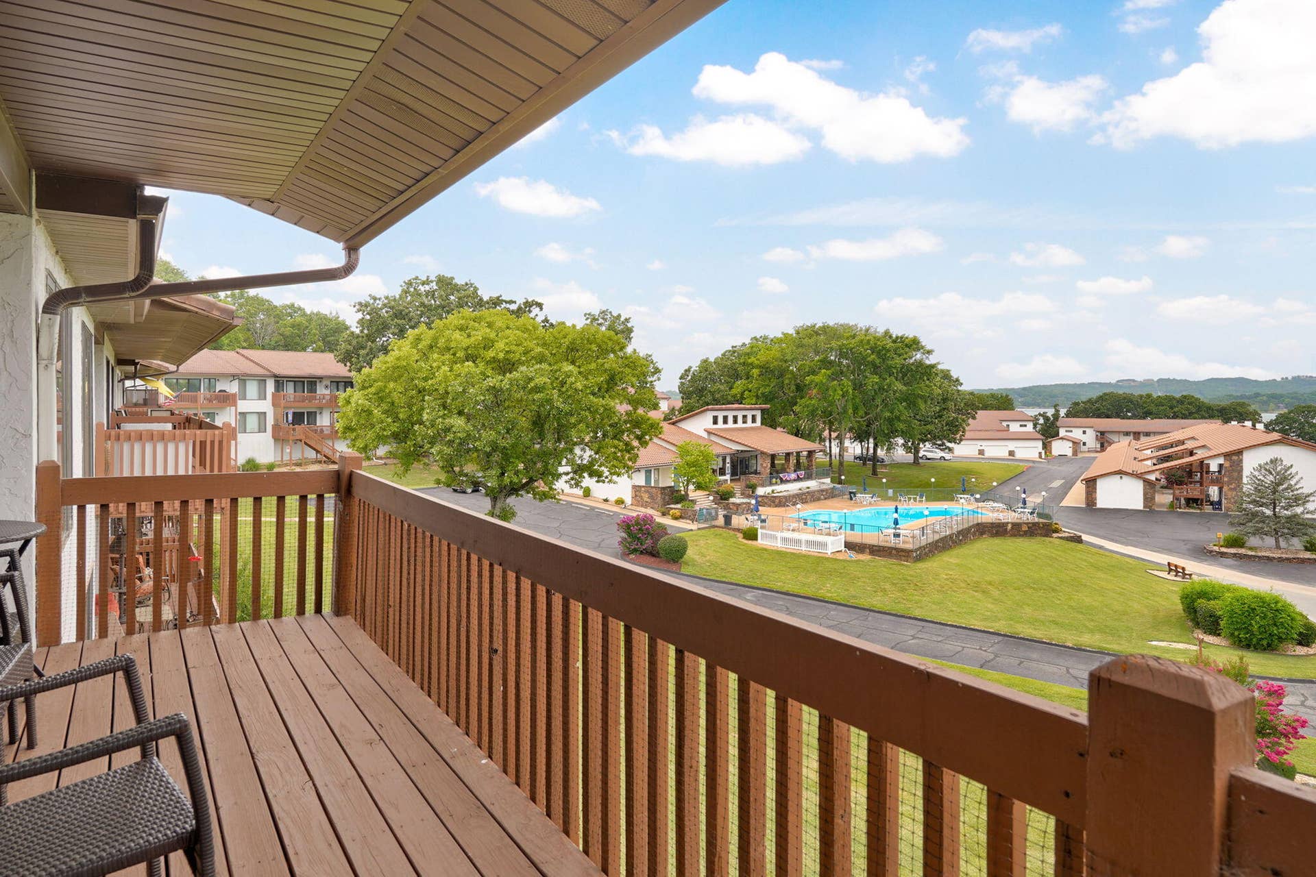 1715 Paradise Landing Rd-40