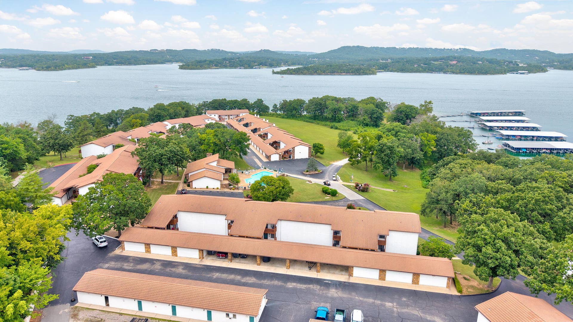 1715 Paradise Landing Rd-3