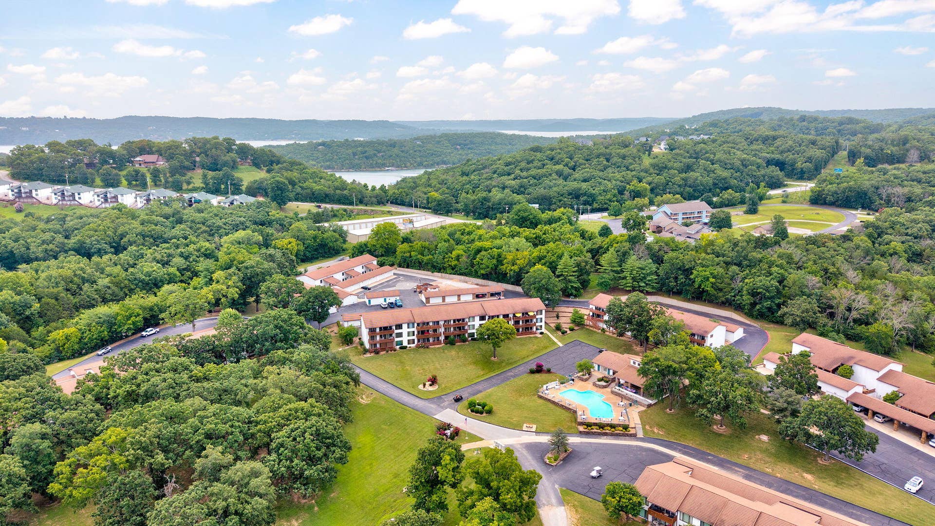 1715 Paradise Landing Rd-10