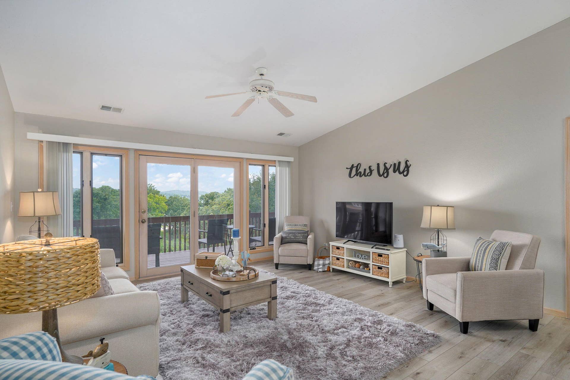 1715 Paradise Landing Rd-24