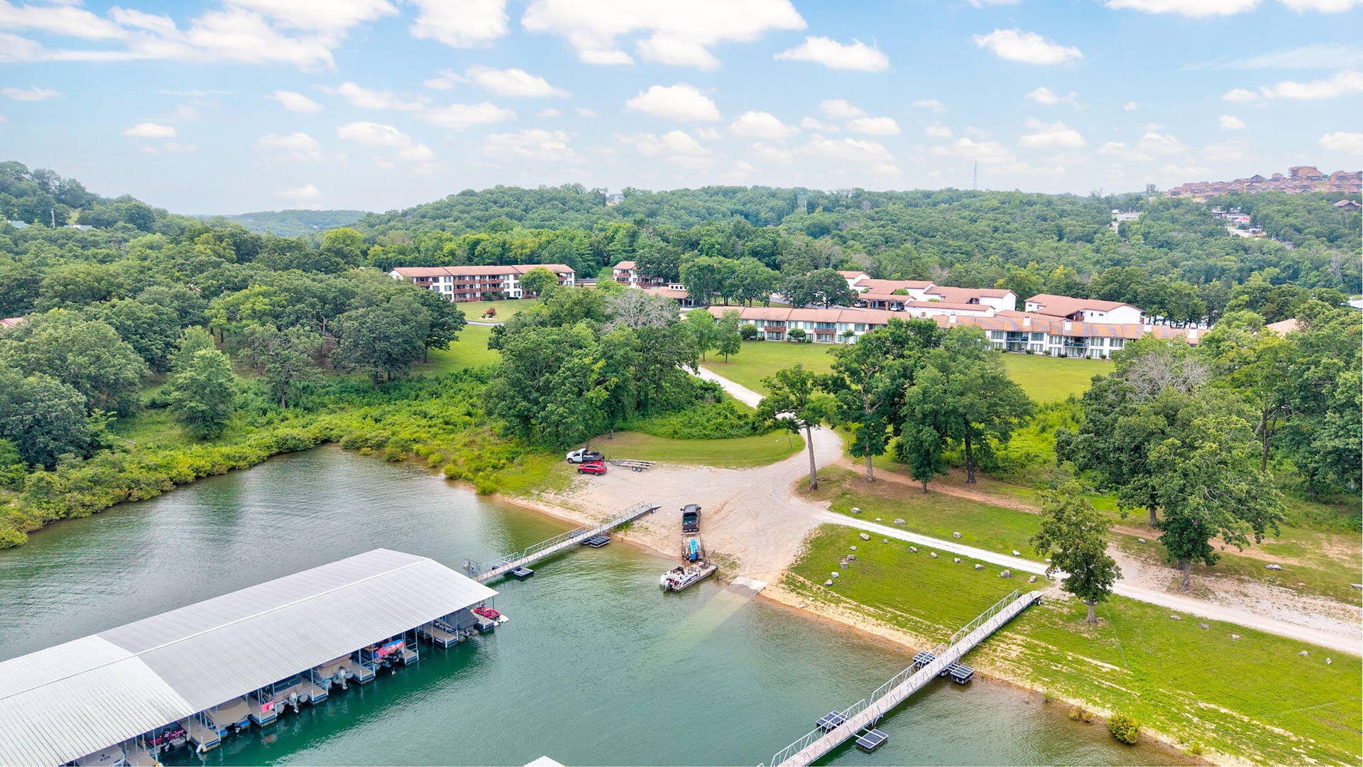 1715 Paradise Landing Rd-8