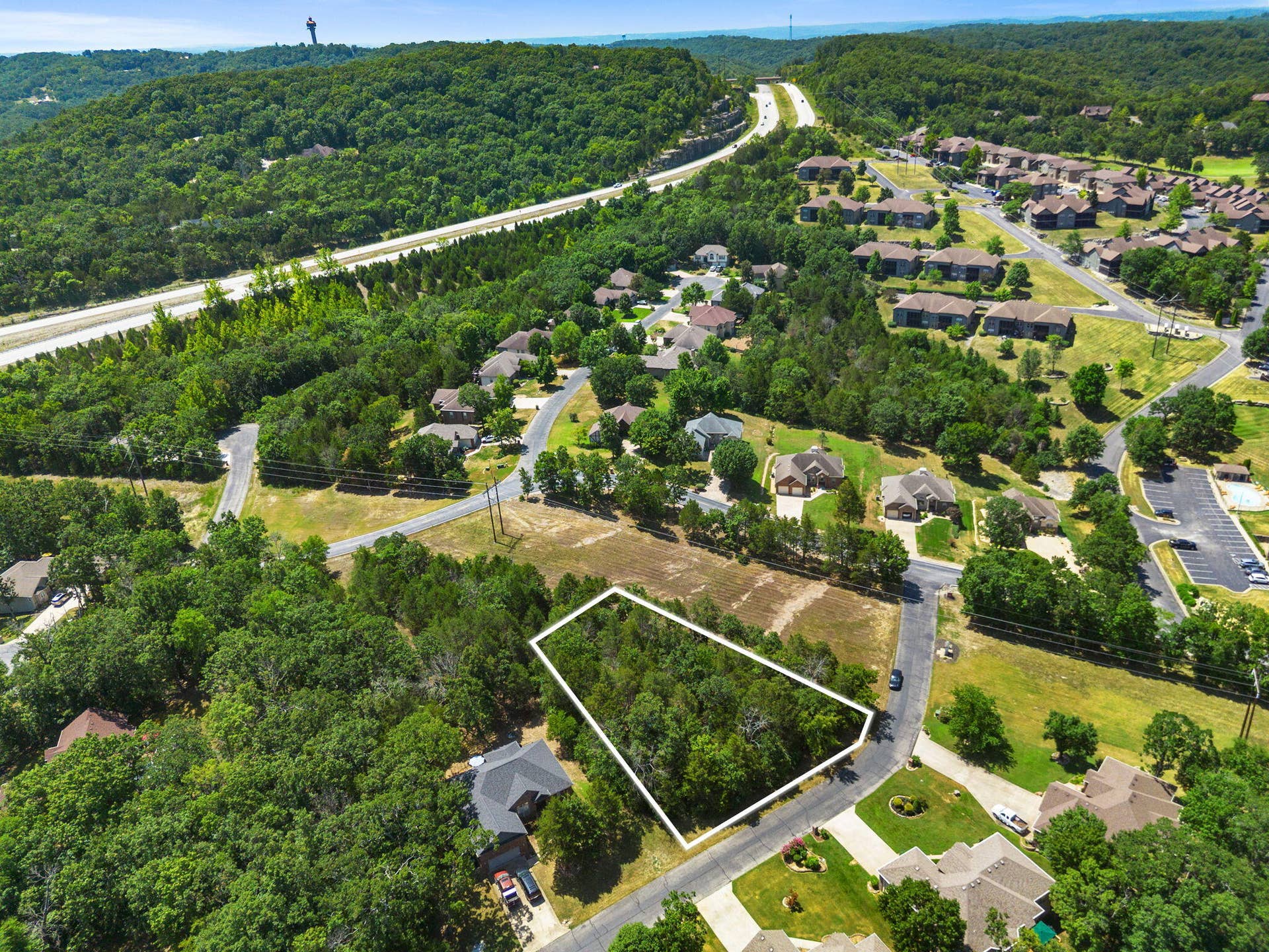 Lot-30-Crossing-Dr-Gated-Build-Site