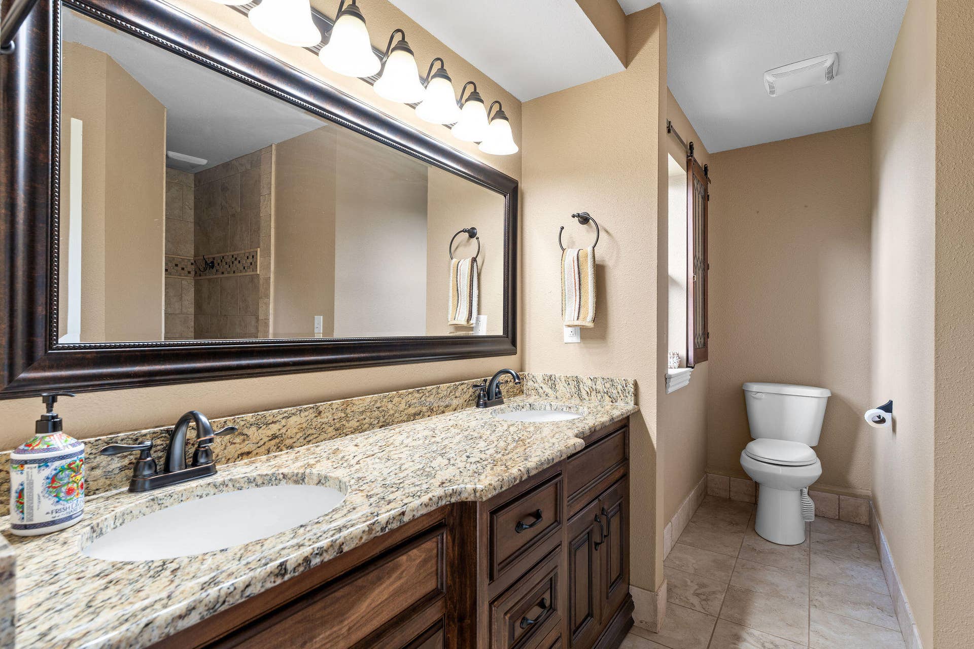 Primary En-Suite