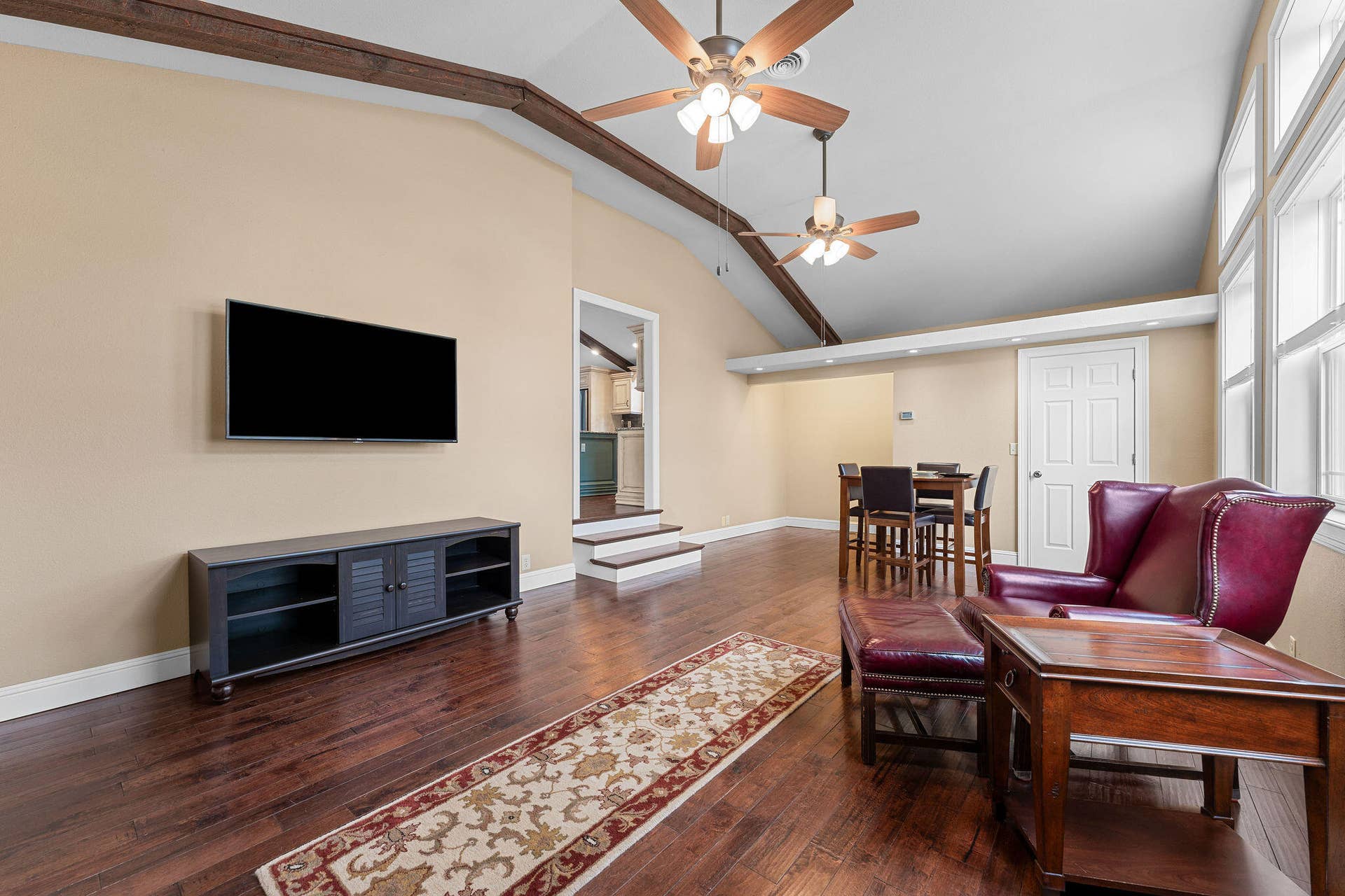 Main Level Bonus Room