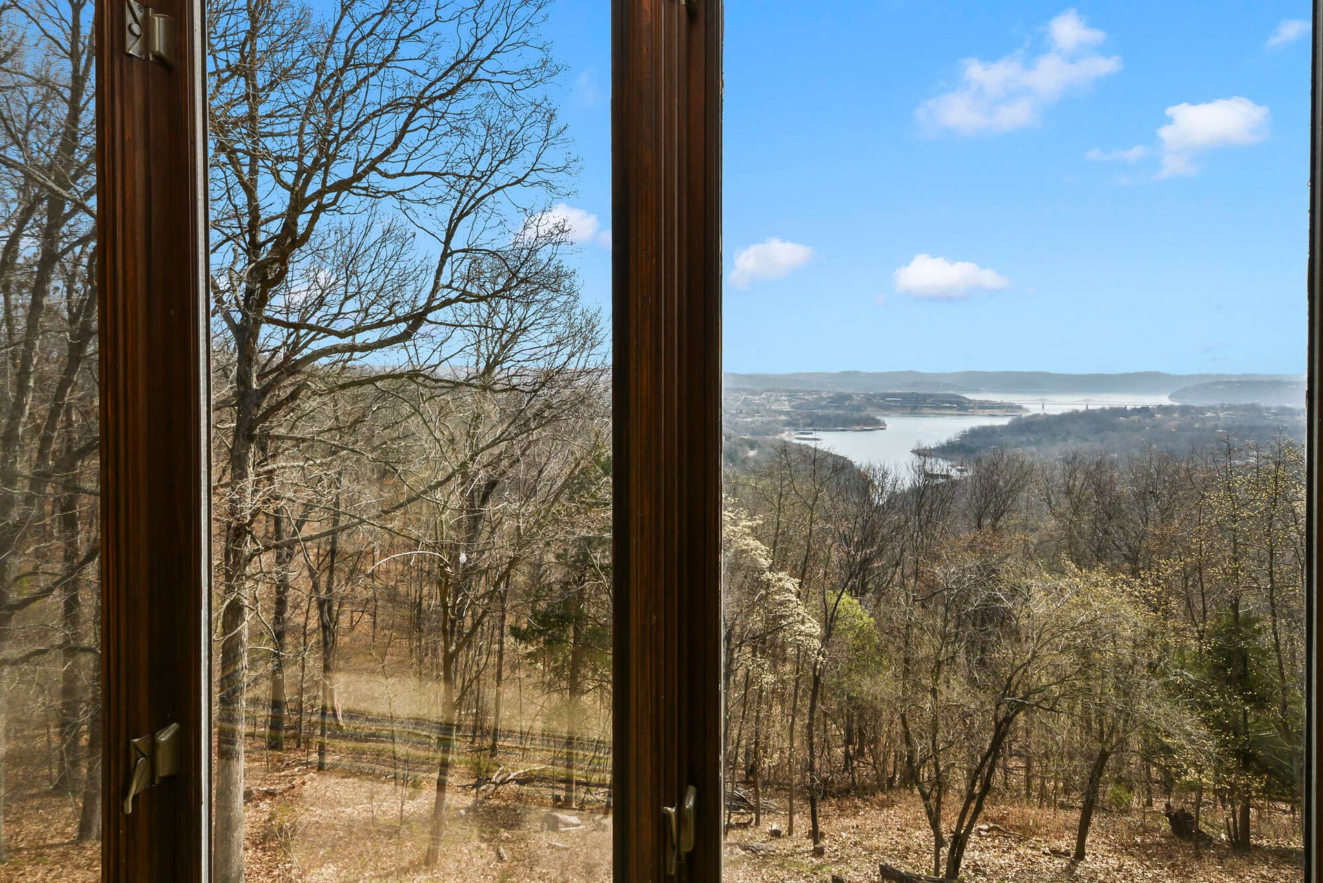 92 Plateau Lane, Kimberling City, MO 65686 .