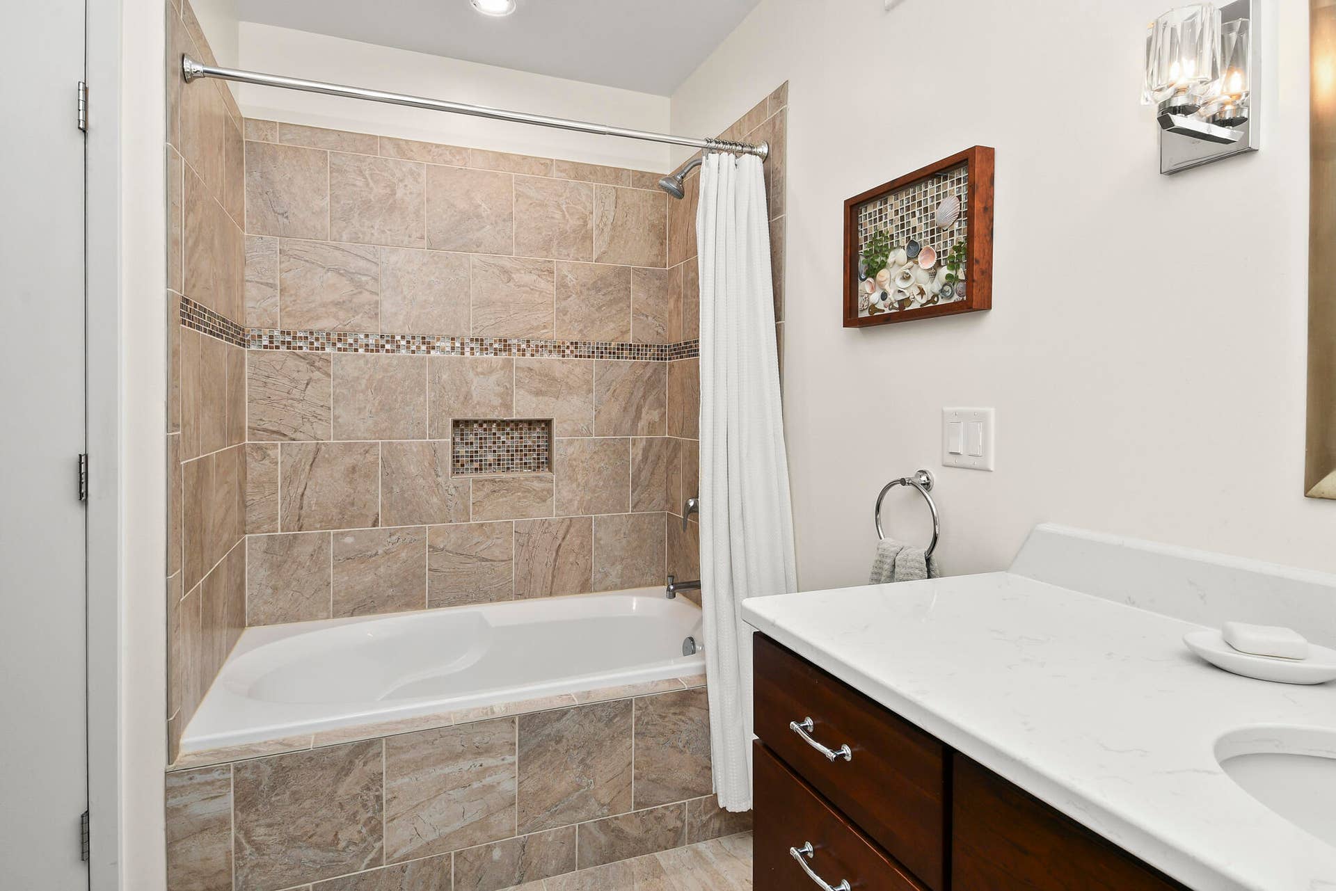 92 Plateau Lane, Kimberling City, MO 65686 .