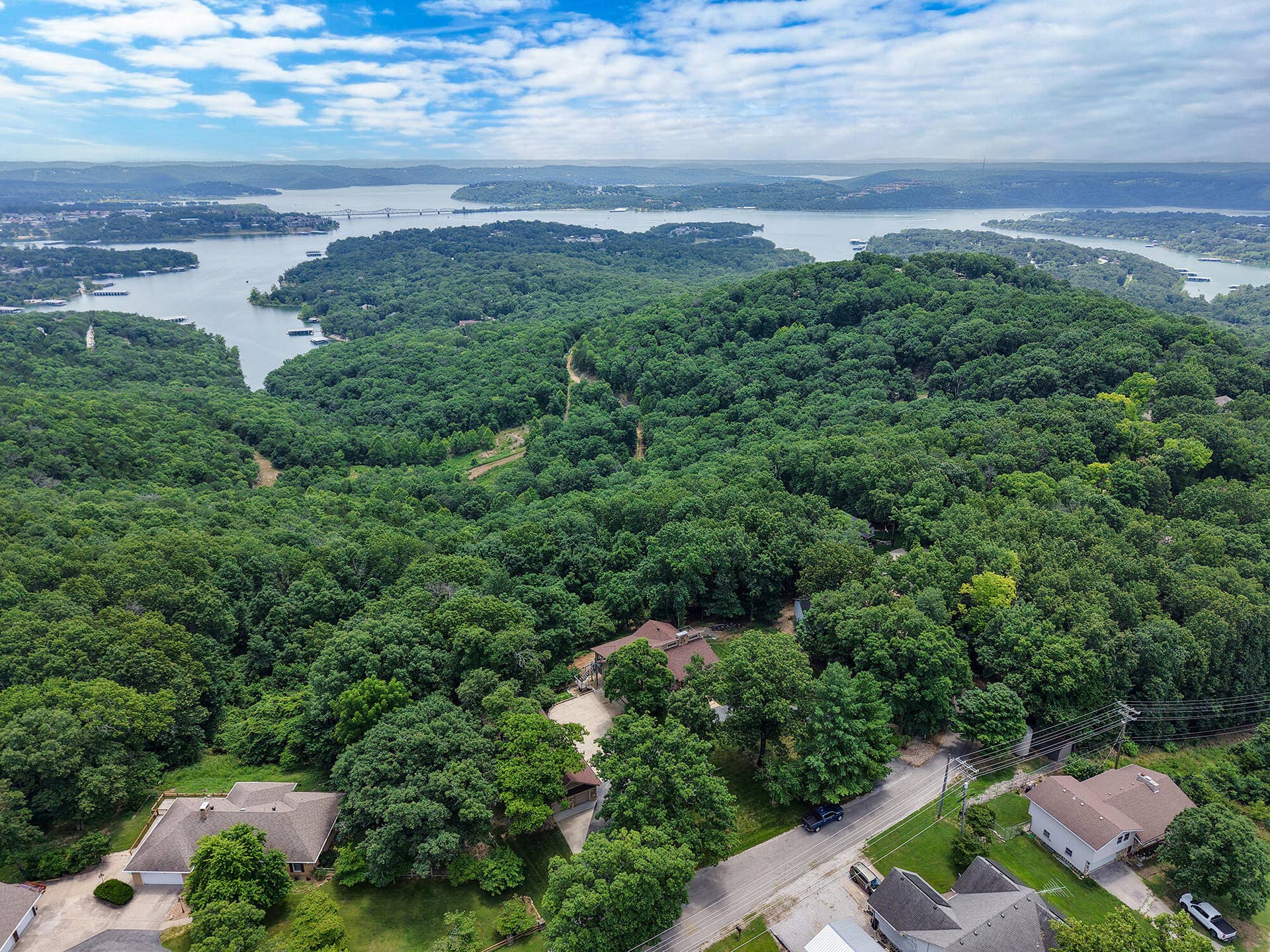 92 Plateau Lane, Kimberling City, MO 65686 .