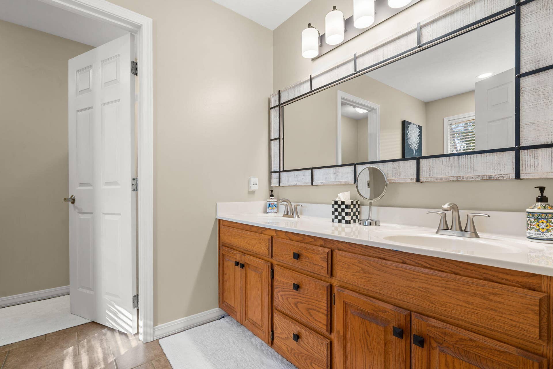 567-Austin-Pl-Double-Vanity