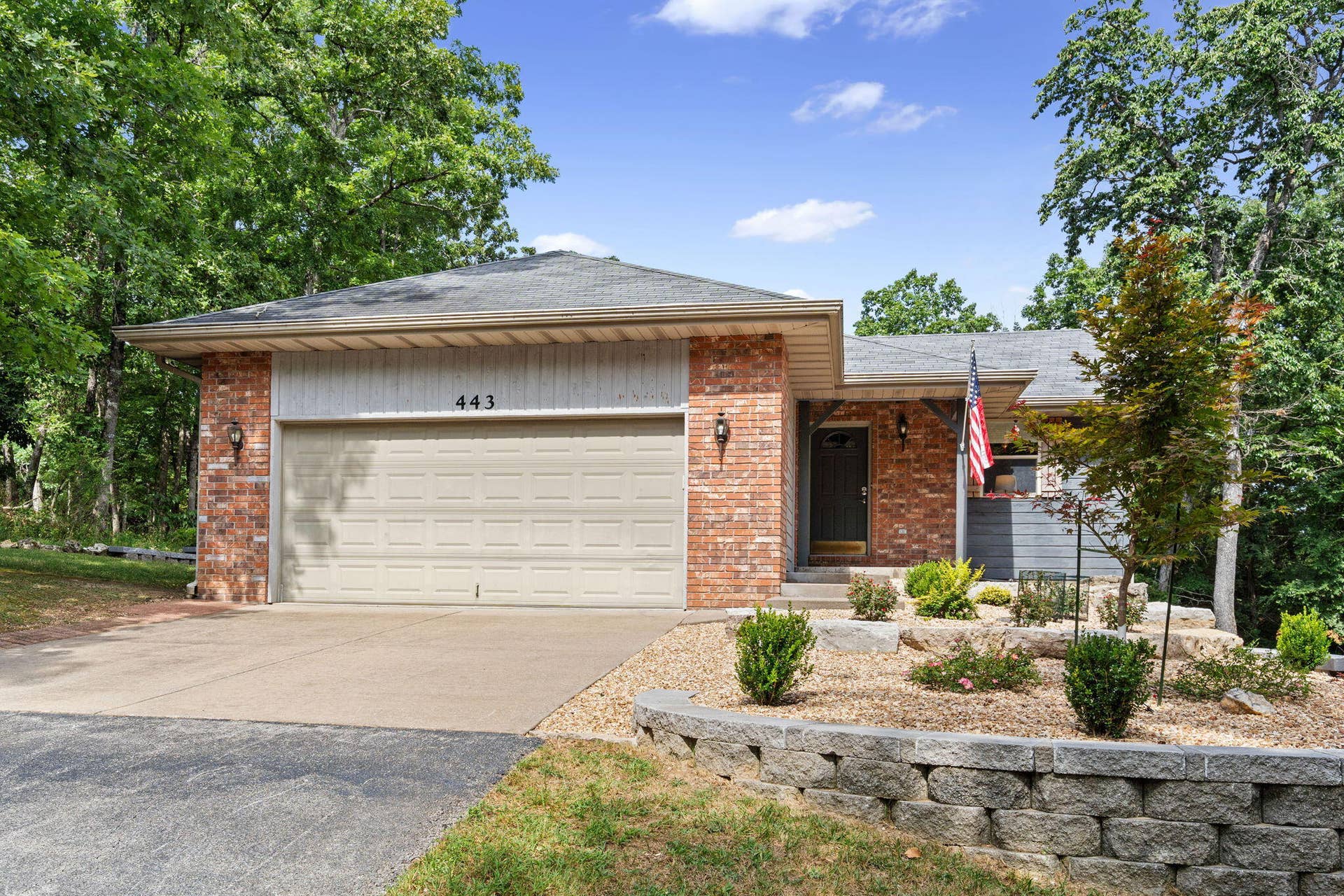 443 Canyon Forest Circle, Kimberling City, MO 65686 443-Canyon-Forest-Lake-Area-Retreat