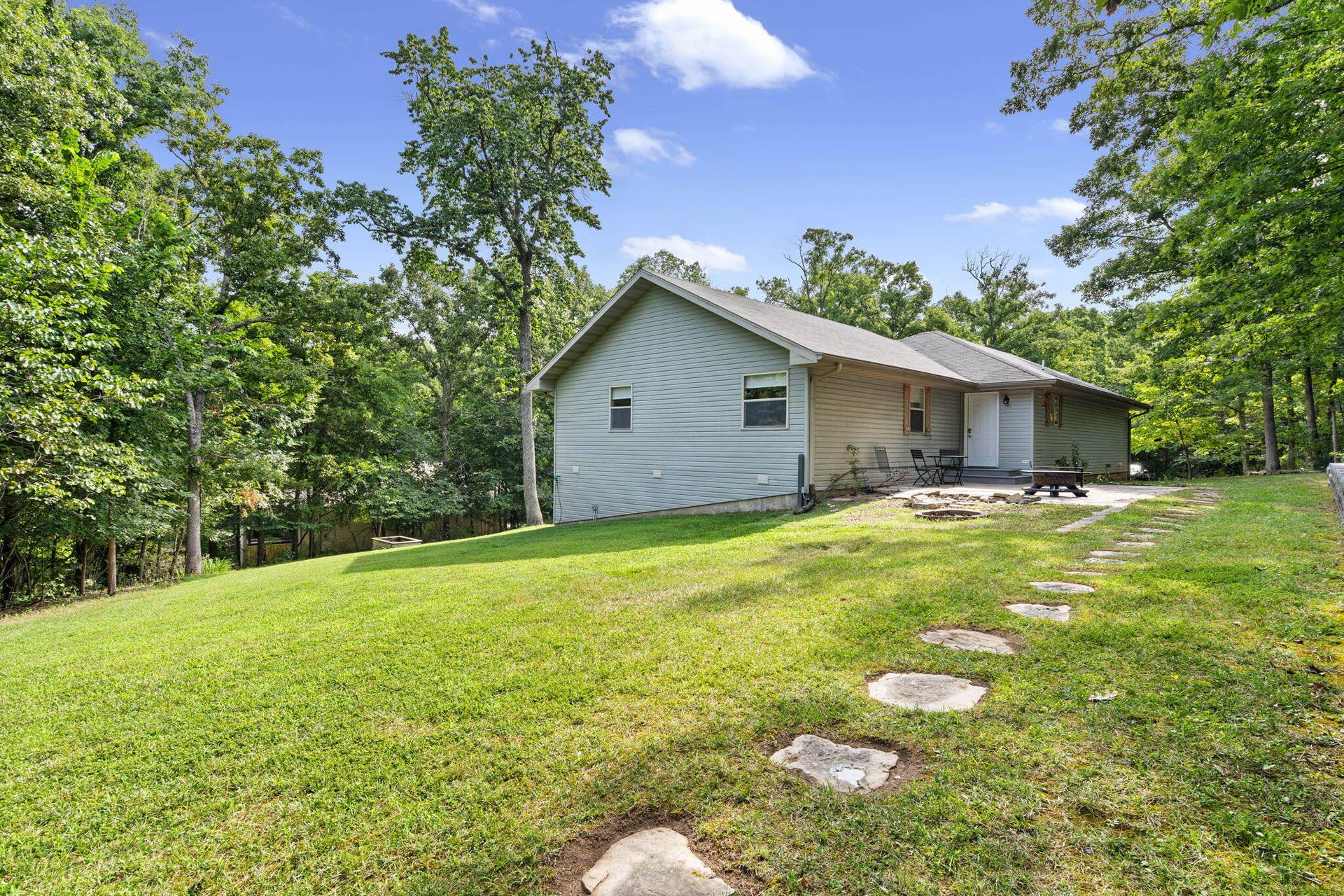 443 Canyon Forest Circle, Kimberling City, MO 65686 443-Canyon-Forest-Wooded-Escape