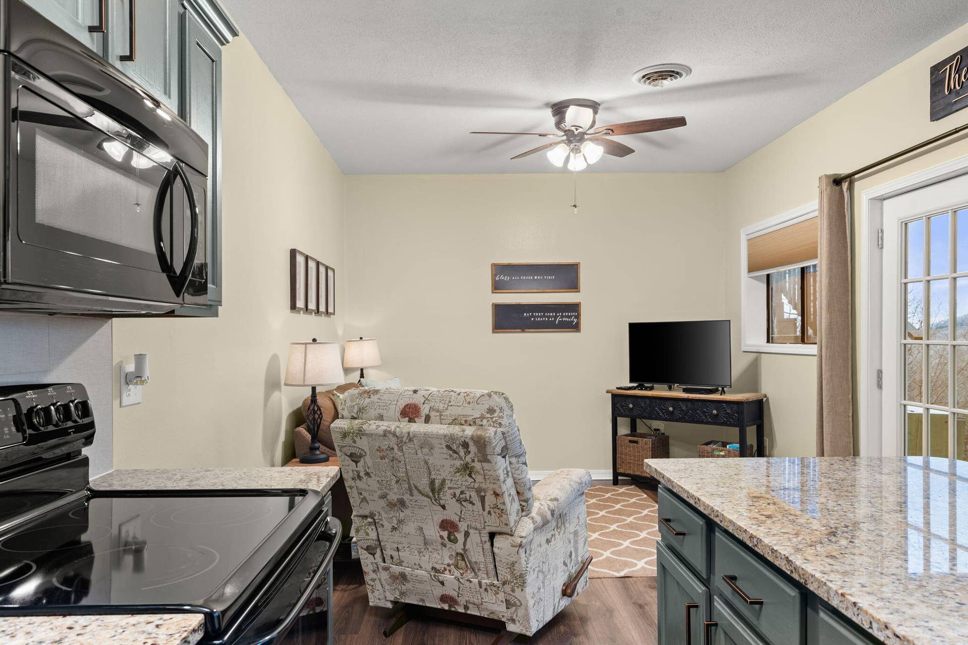 388 Notch Lane, #A, Reeds Spring, MO 65737 388-Notch-Ln-Kitchen-View
