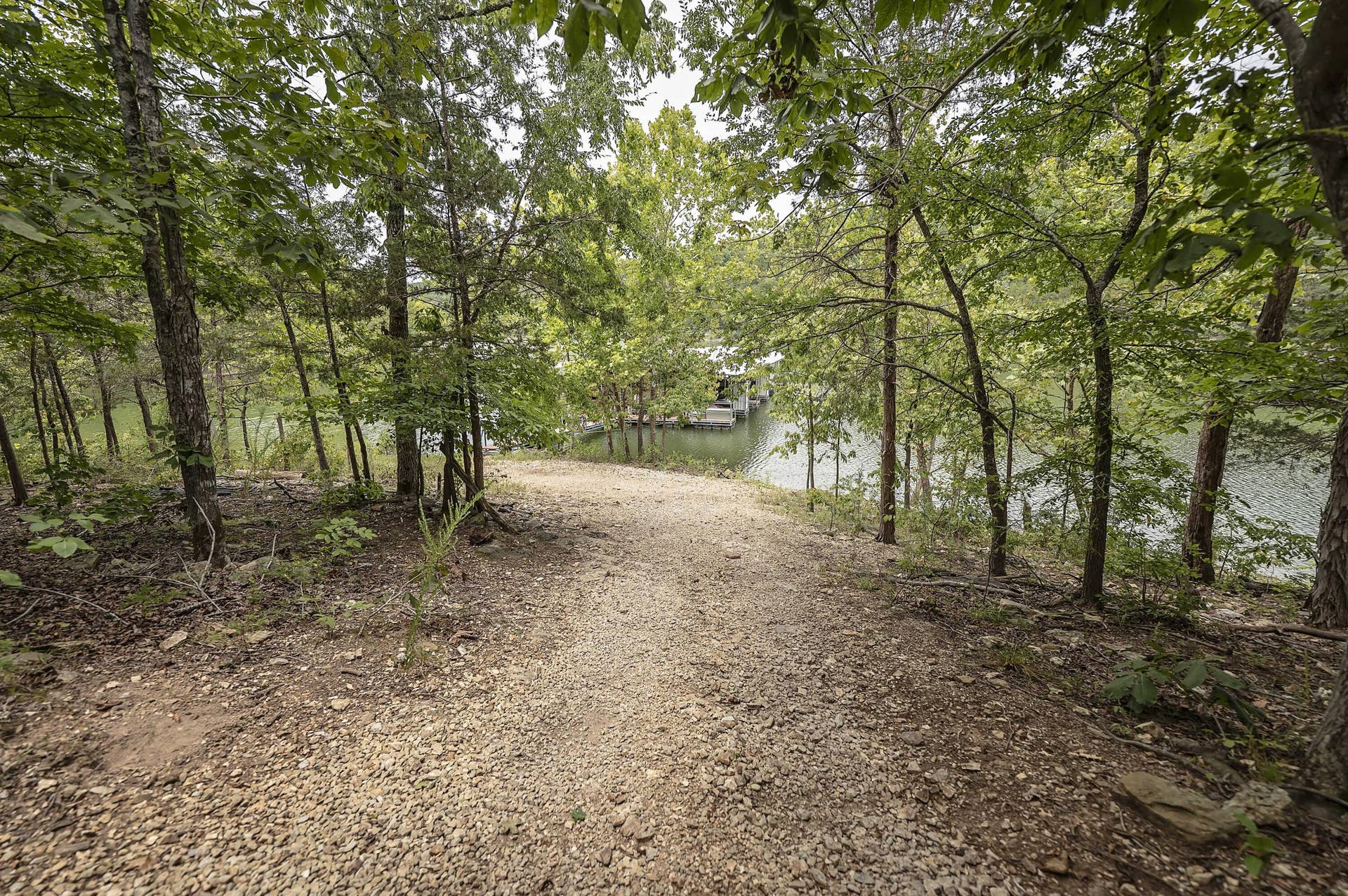 Branson West, MO 65737 2193 Stoneridge Center Rd (138)