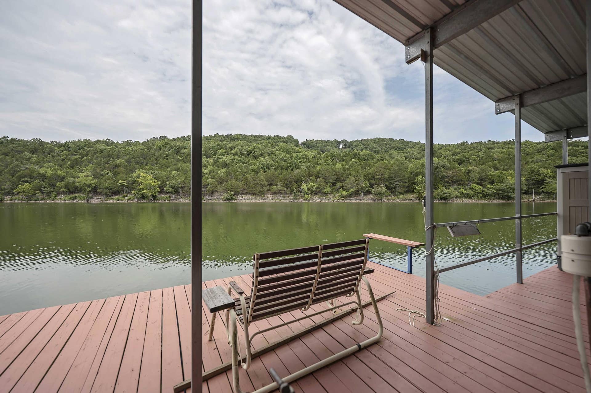 Branson West, MO 65737 2193 Stoneridge Center Rd (159)