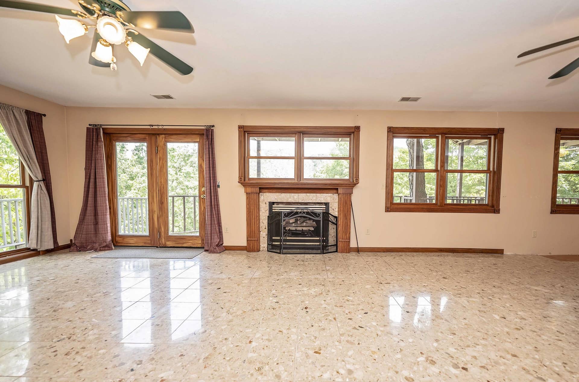 Branson West, MO 65737 2193 Stoneridge Center Rd (63)