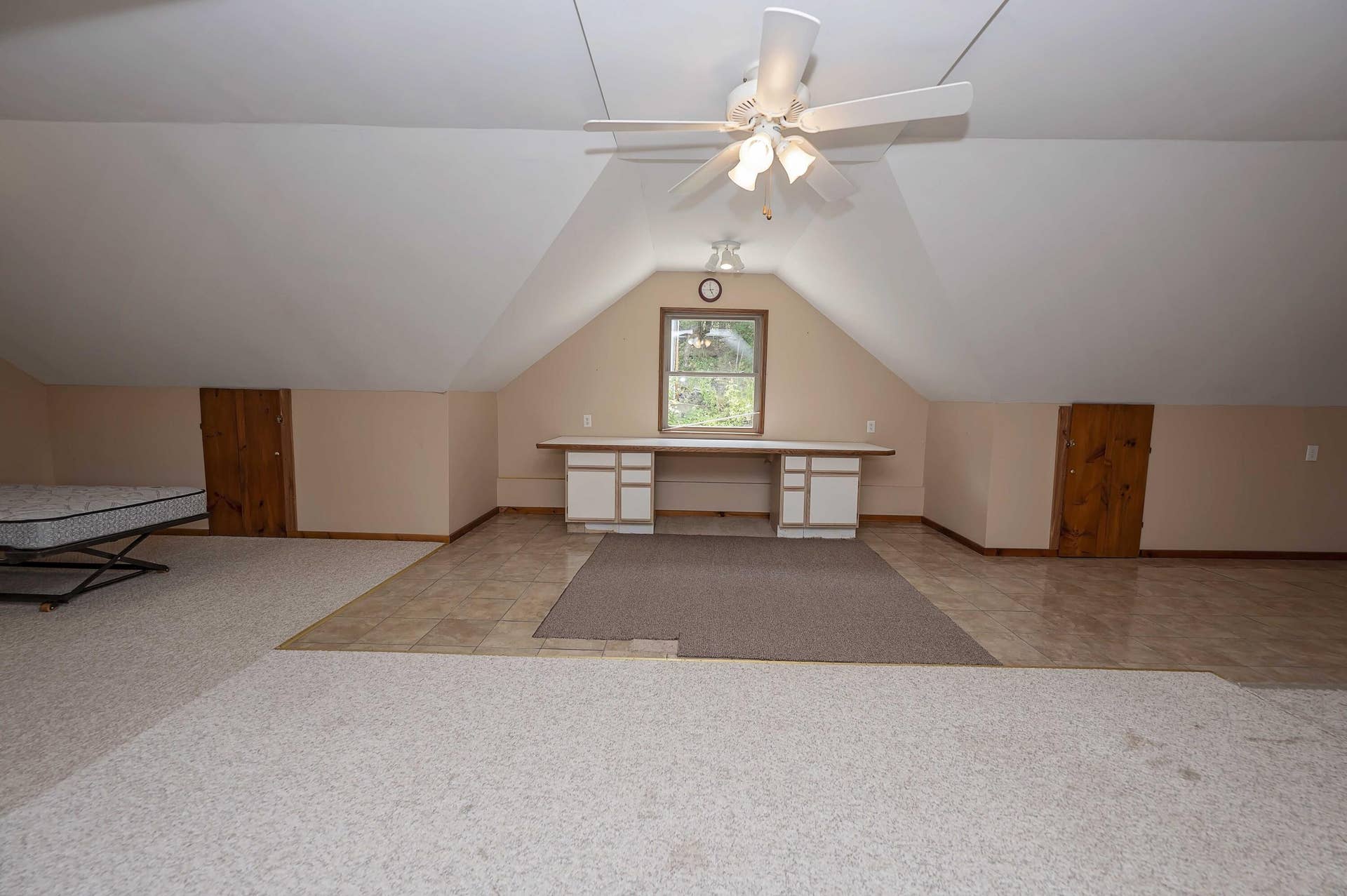 Branson West, MO 65737 2193 Stoneridge Center Rd (105)