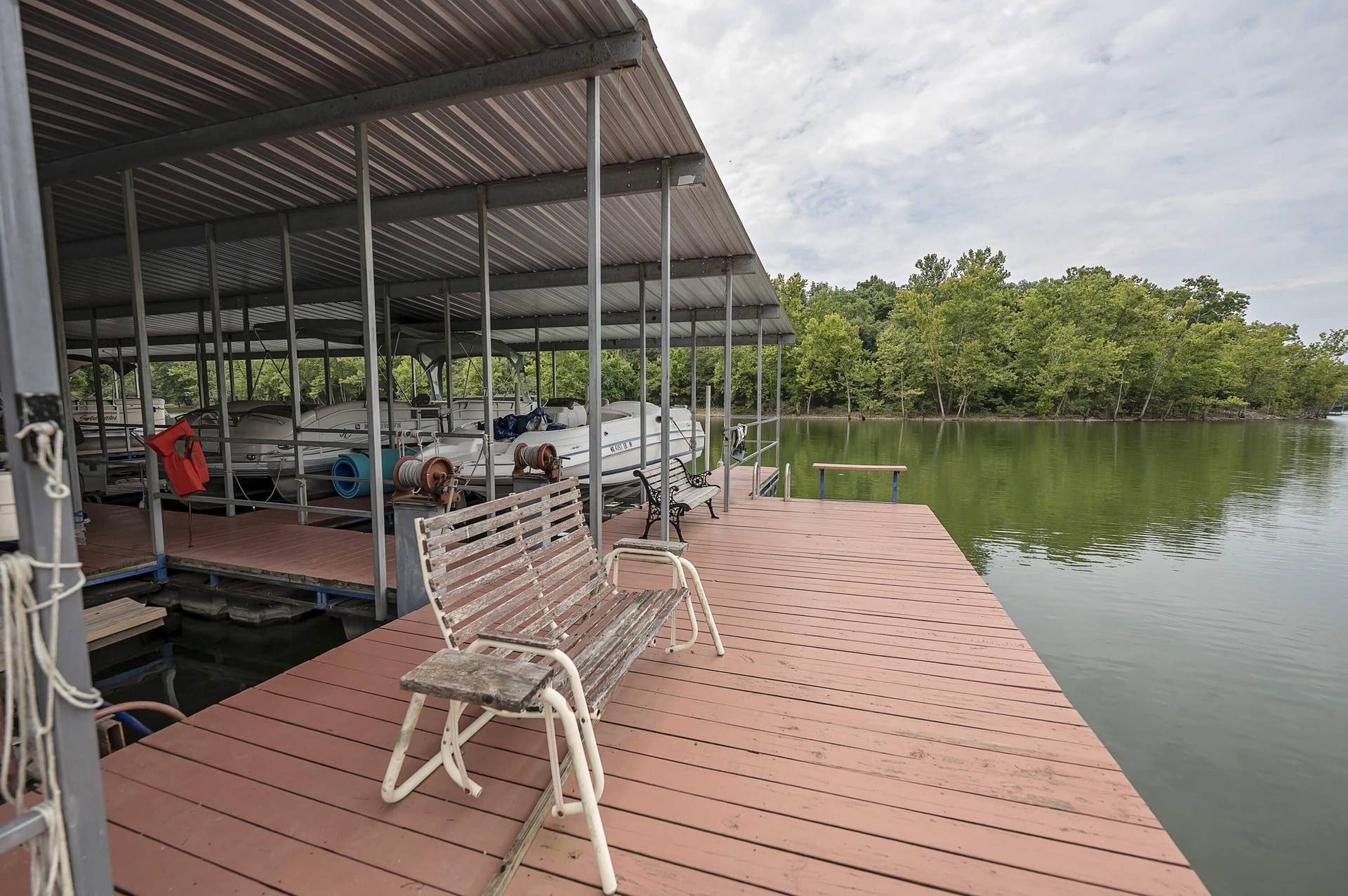 Branson West, MO 65737 2193 Stoneridge Center Rd (156)