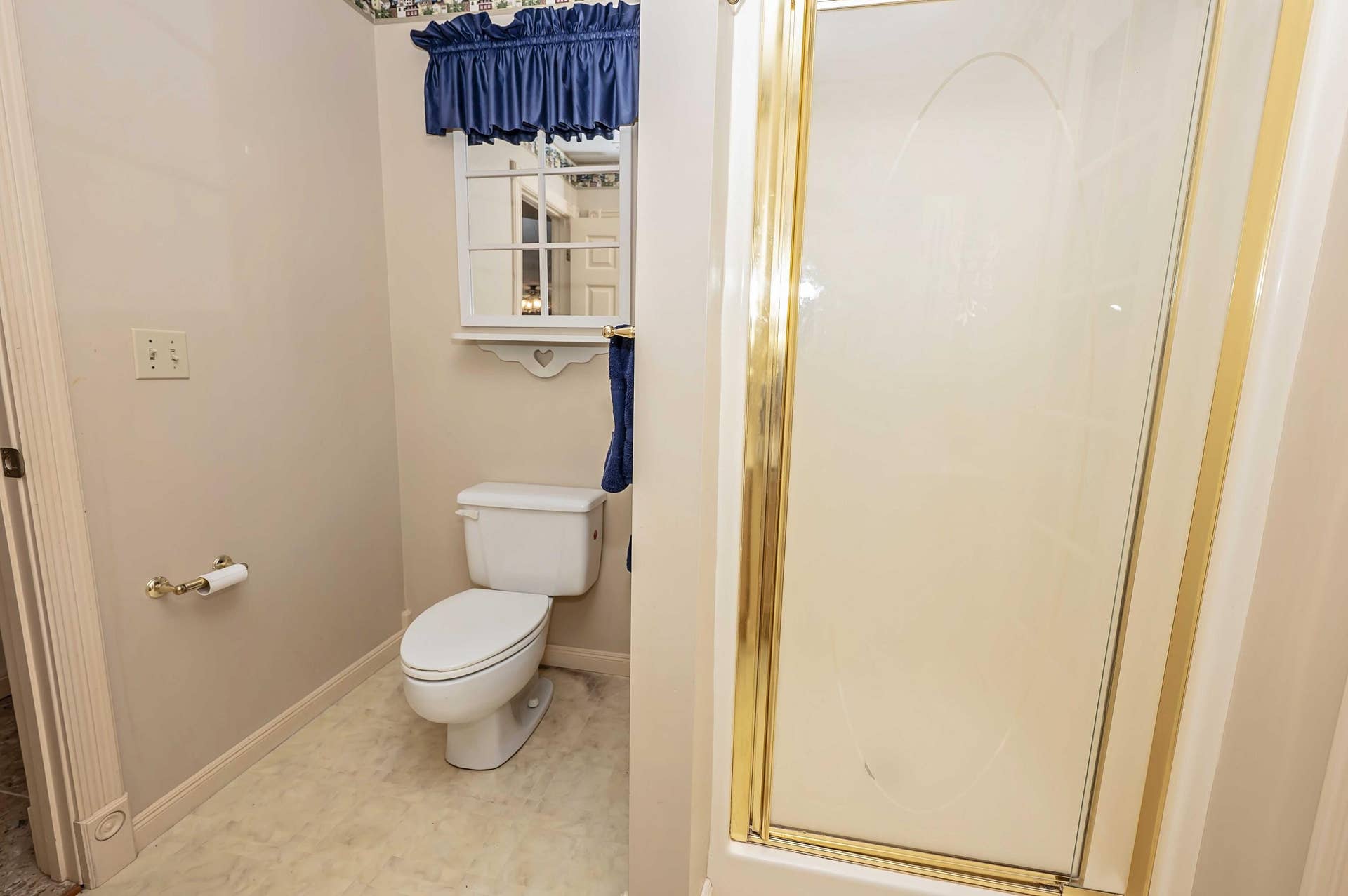 Branson West, MO 65737 2193 Stoneridge Center Rd (77)