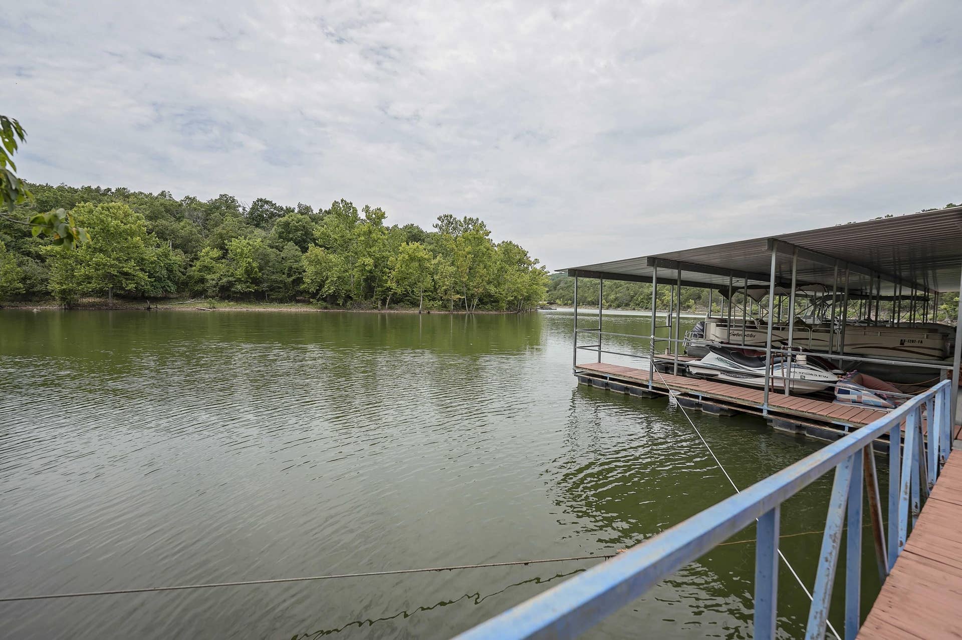 Branson West, MO 65737 2193 Stoneridge Center Rd (143)