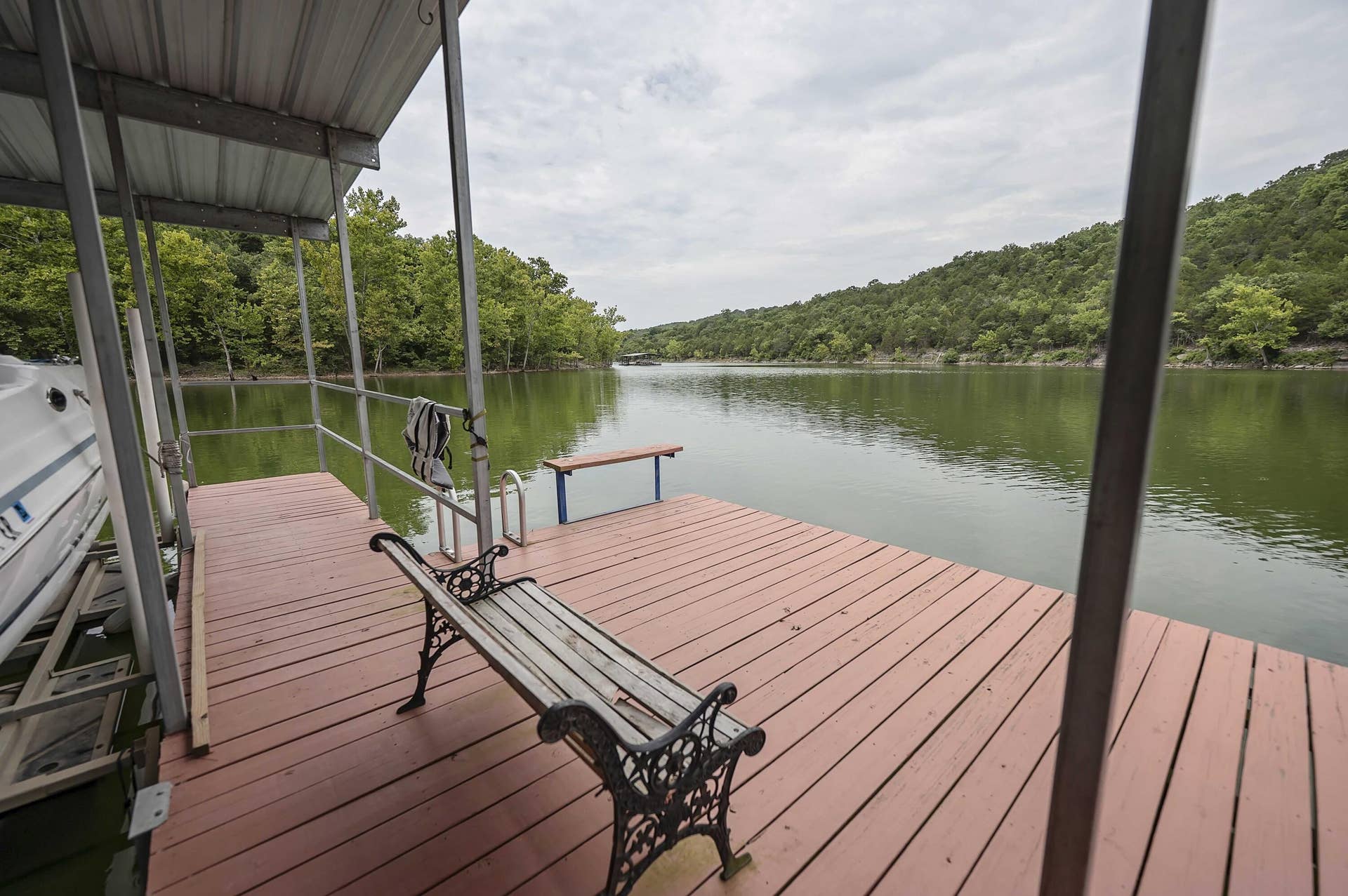 Branson West, MO 65737 2193 Stoneridge Center Rd (157)