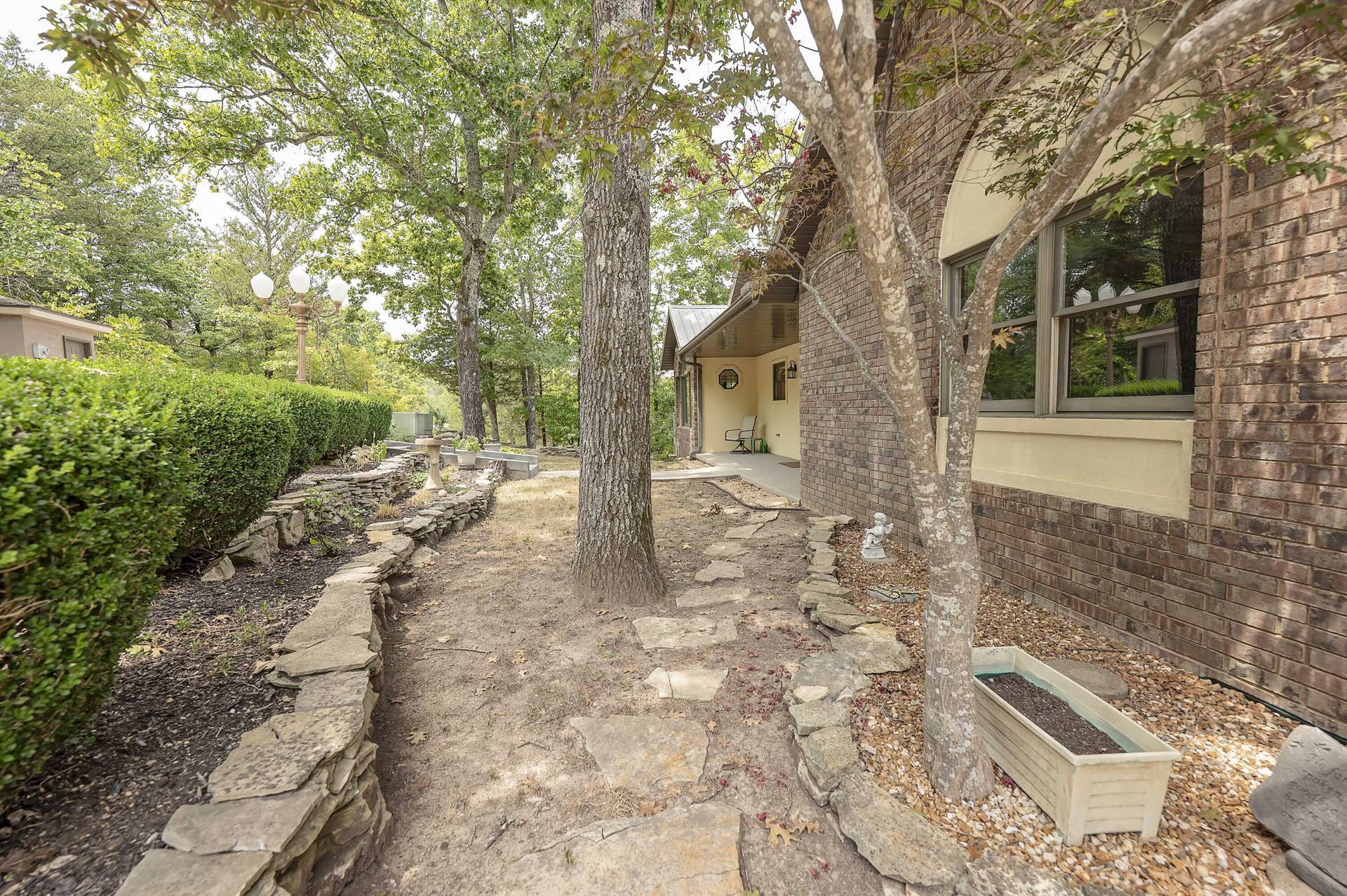 Branson West, MO 65737 2193 Stoneridge Center Rd (106)