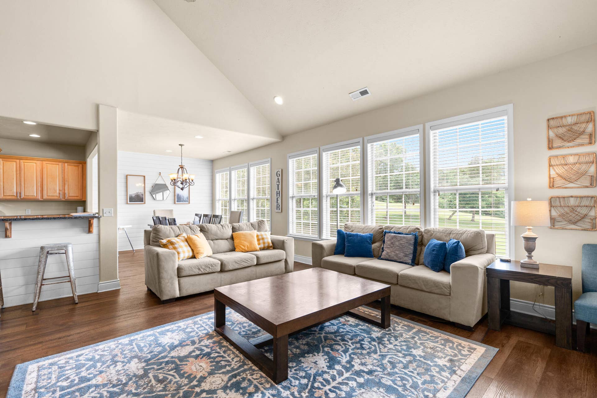 COzy and Inviting