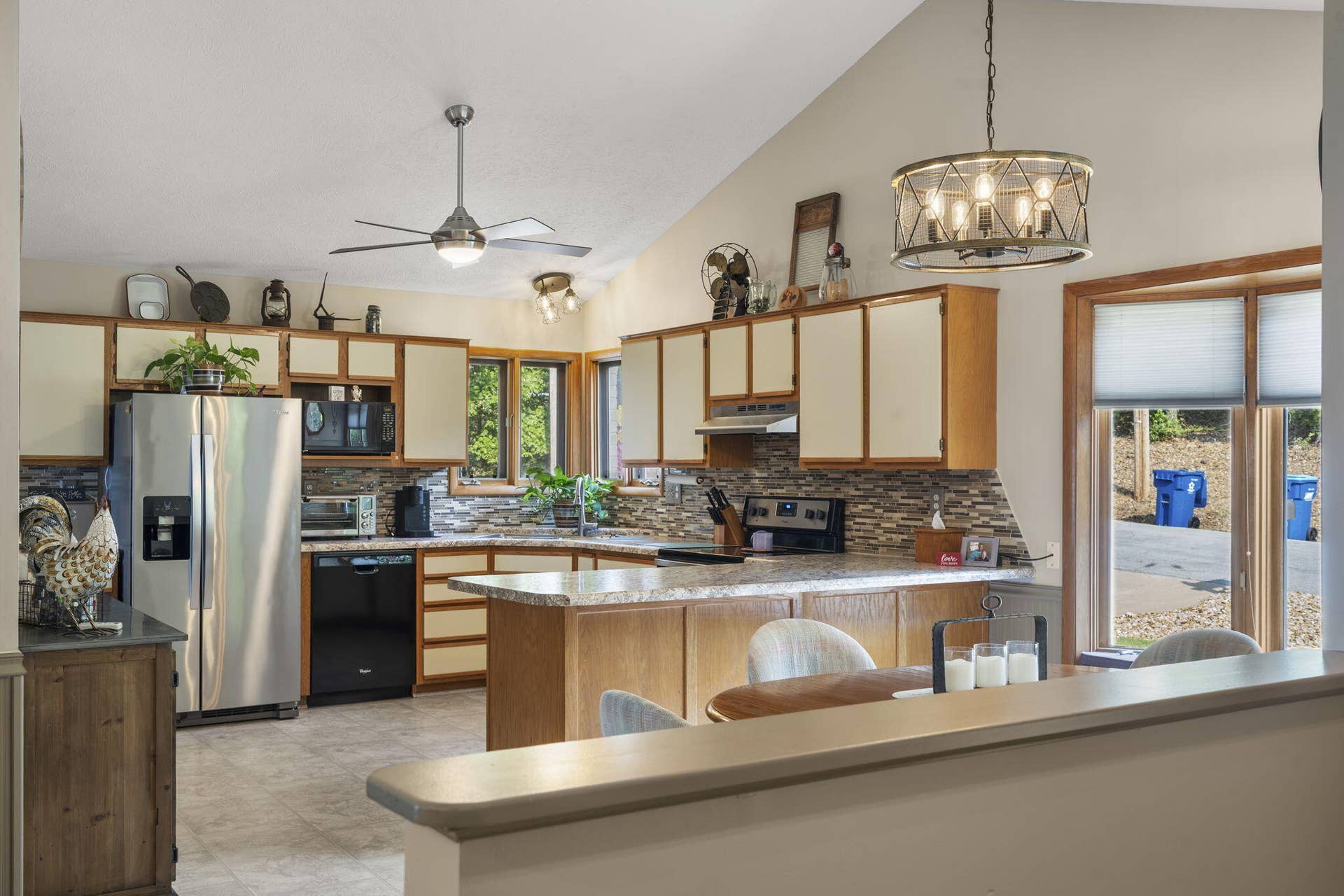 42-Golfcrest-Cir-Bright-Kitchen