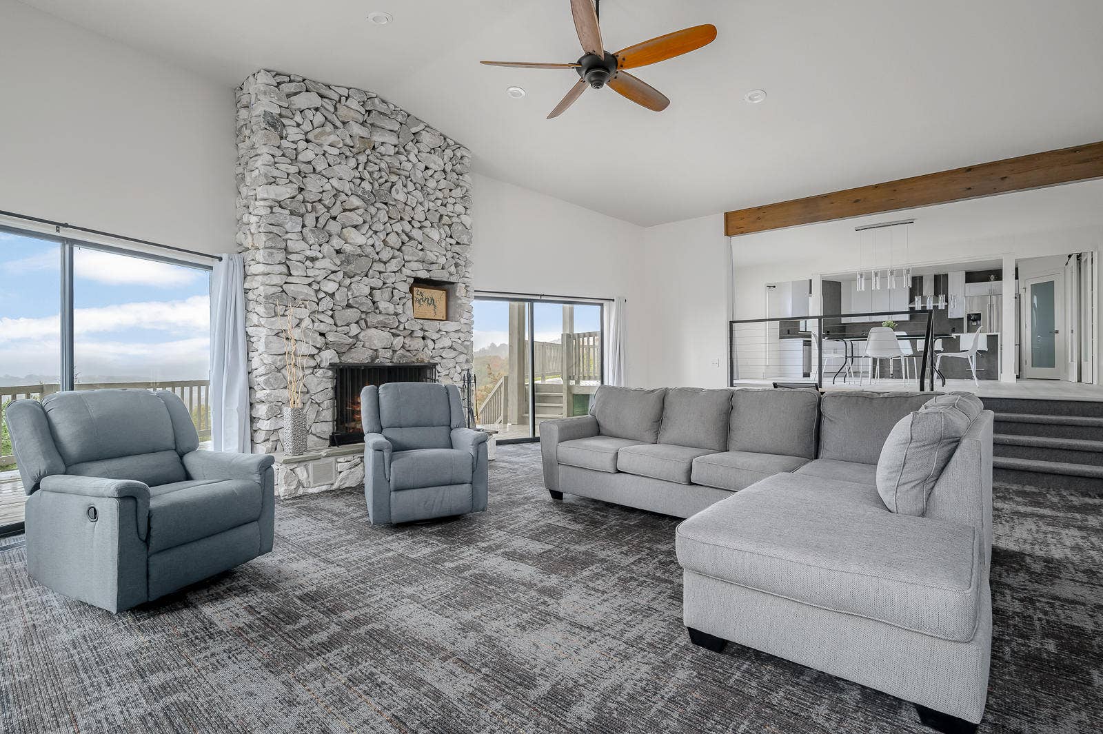 26 Greenview Drive, Kimberling City, MO 65686 Table Rock Lake View Home