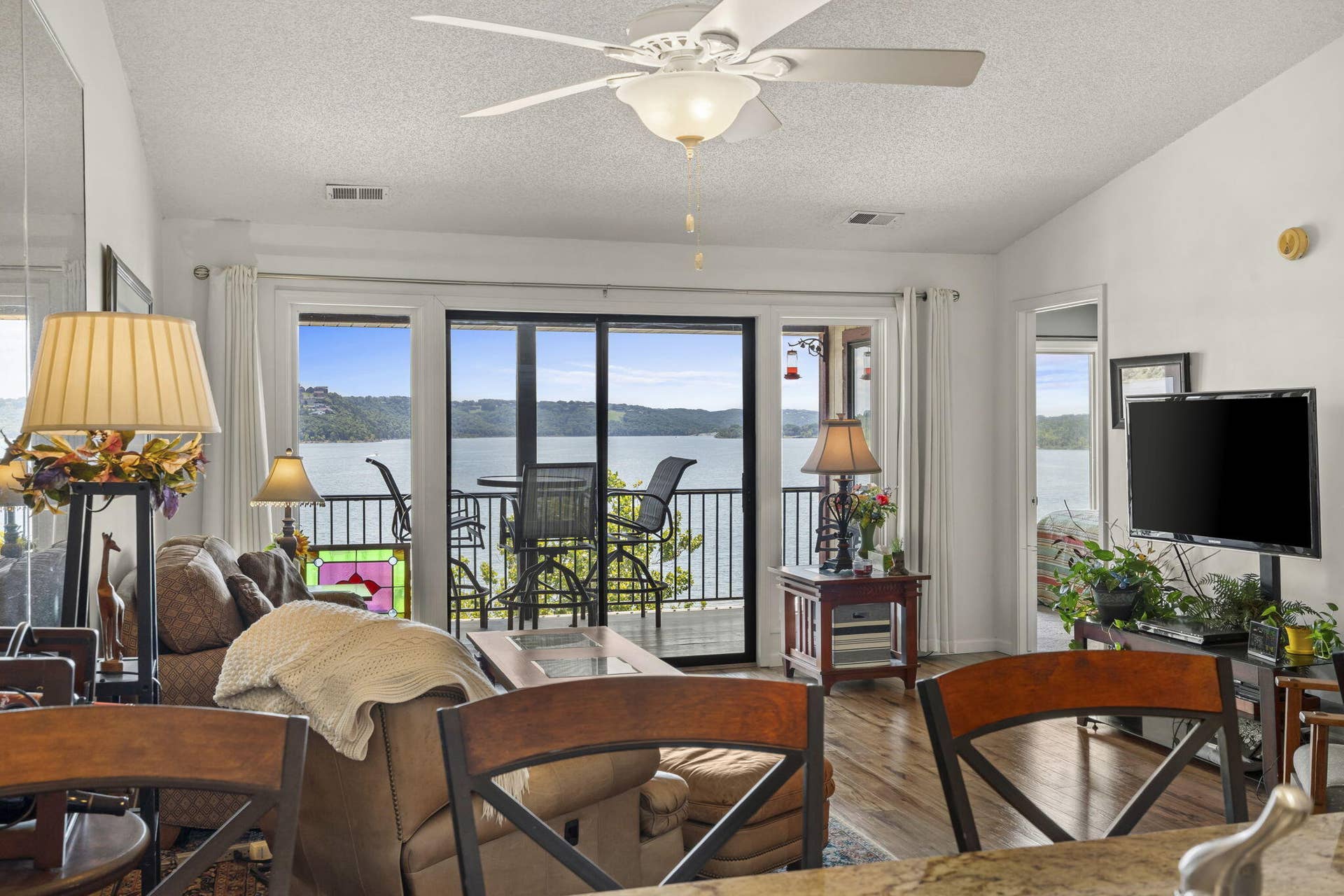 393 Anchors Point Lane, #470, Kimberling City, MO 65686 393-Anchors-Point-Entertain-&-Cook