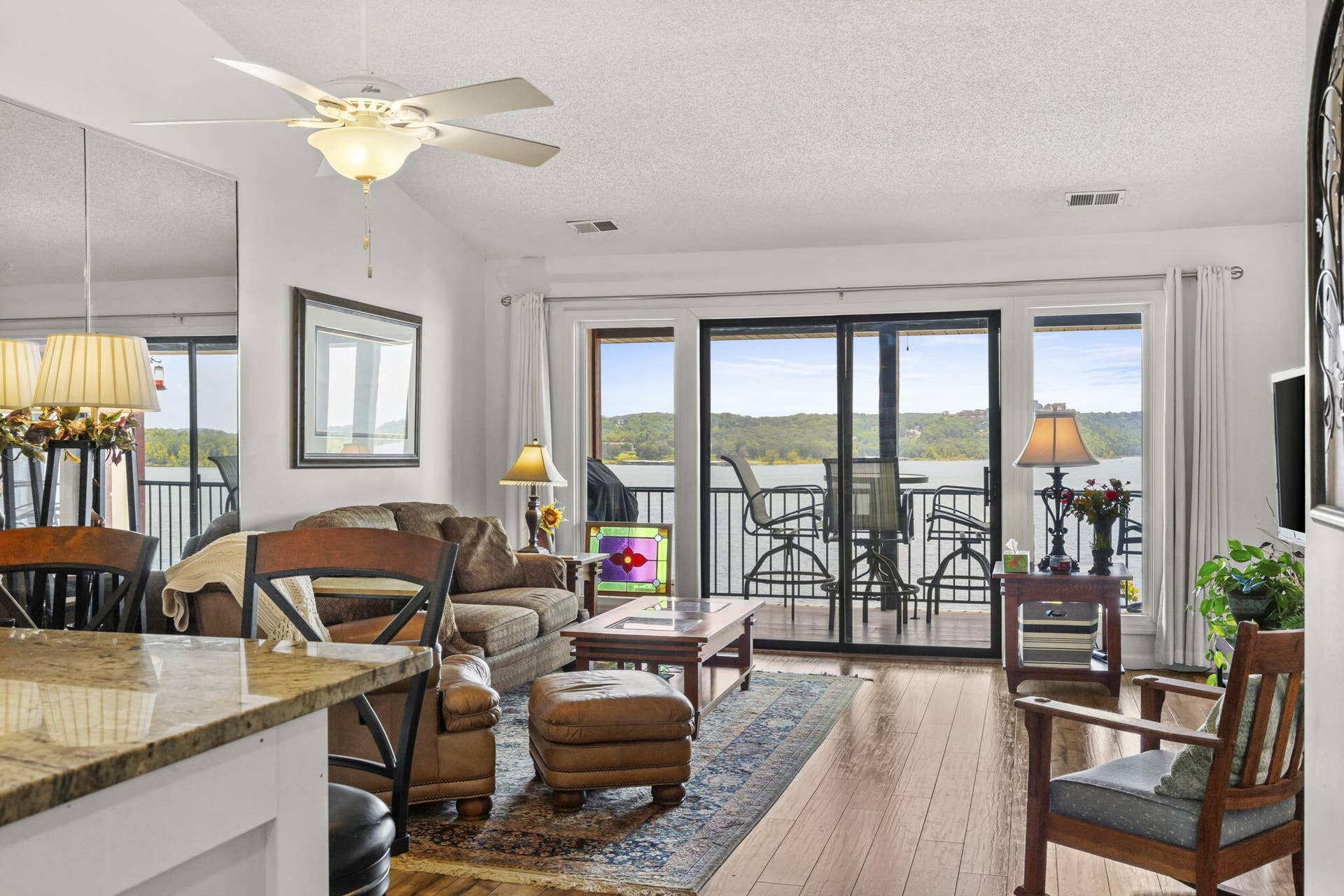 393 Anchors Point Lane, #470, Kimberling City, MO 65686 393-Anchors-Point-Open-Concept-Living