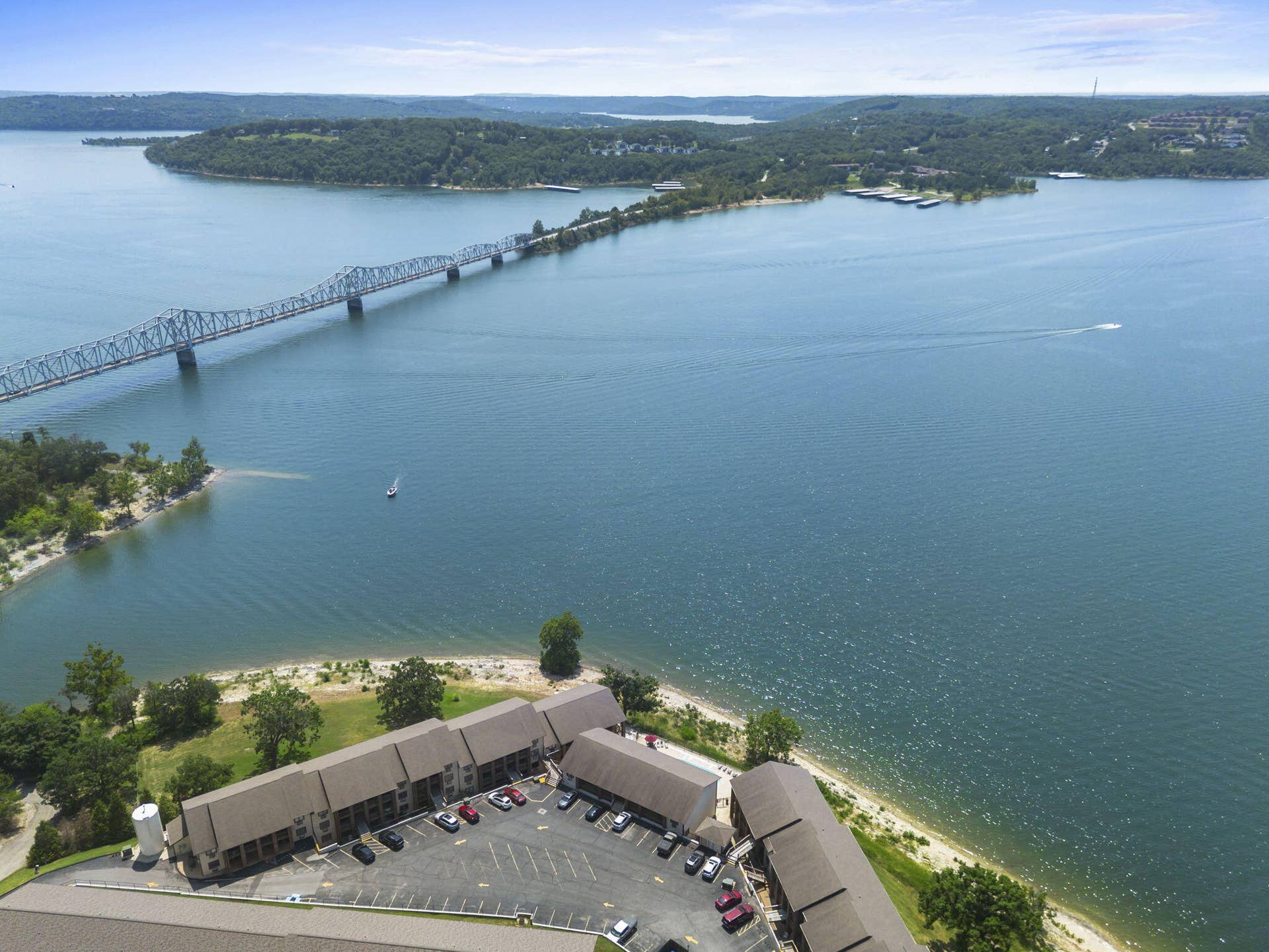 393 Anchors Point Lane, #470, Kimberling City, MO 65686 393-Anchors-Point-Lakefront-Condo