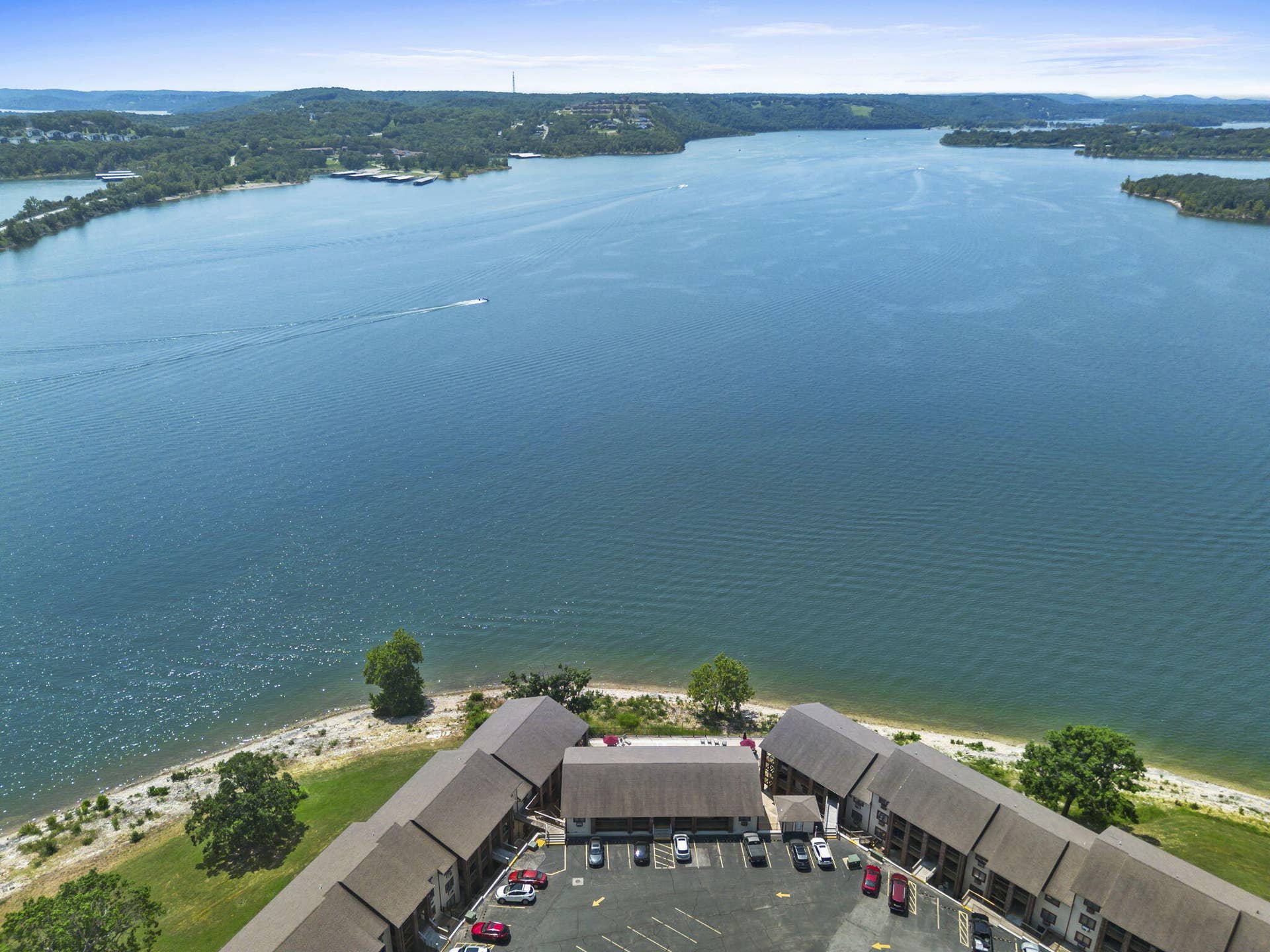 393 Anchors Point Lane, #470, Kimberling City, MO 65686 393-Anchors-Point-Kimberling-Lake-Life