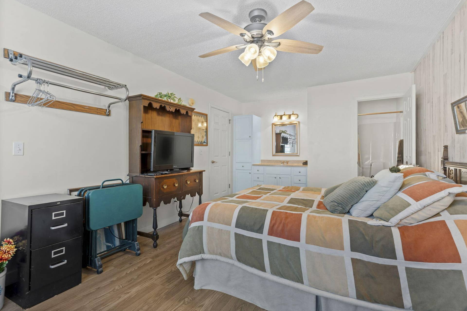 393 Anchors Point Lane, #470, Kimberling City, MO 65686 393-Anchors-Point-Serene-Suite