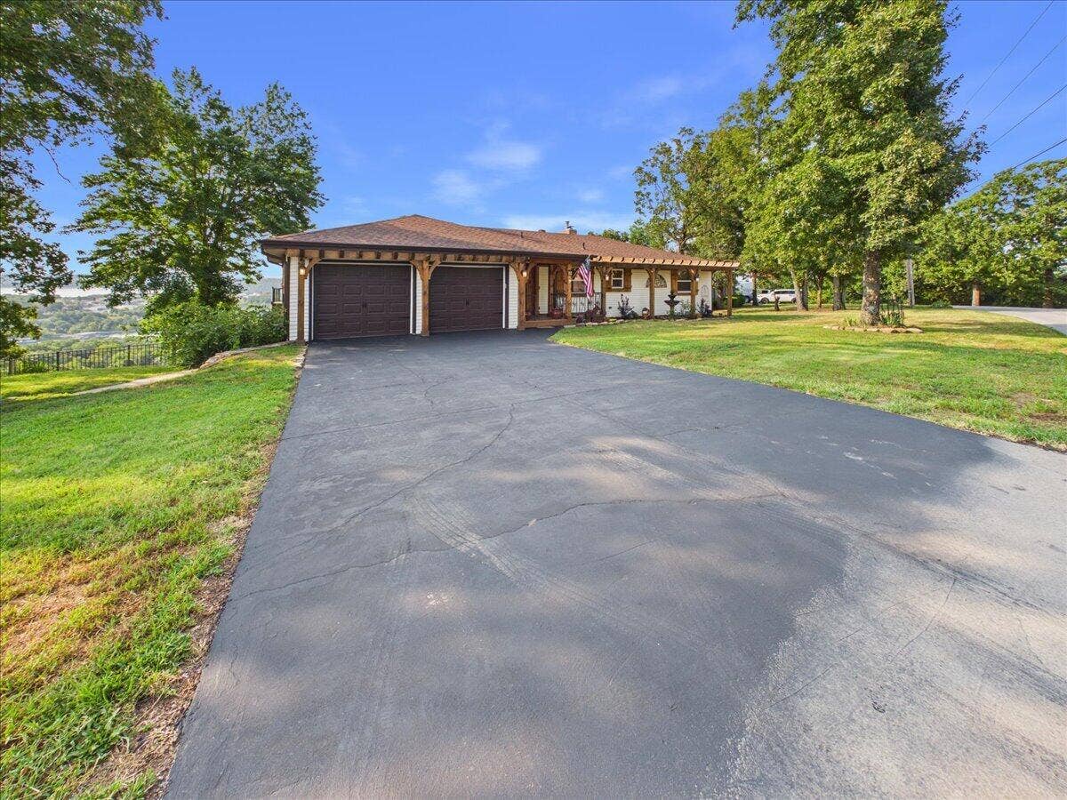 38 Skyline Drive, Kimberling City, MO 65686 003-38Skyline-3