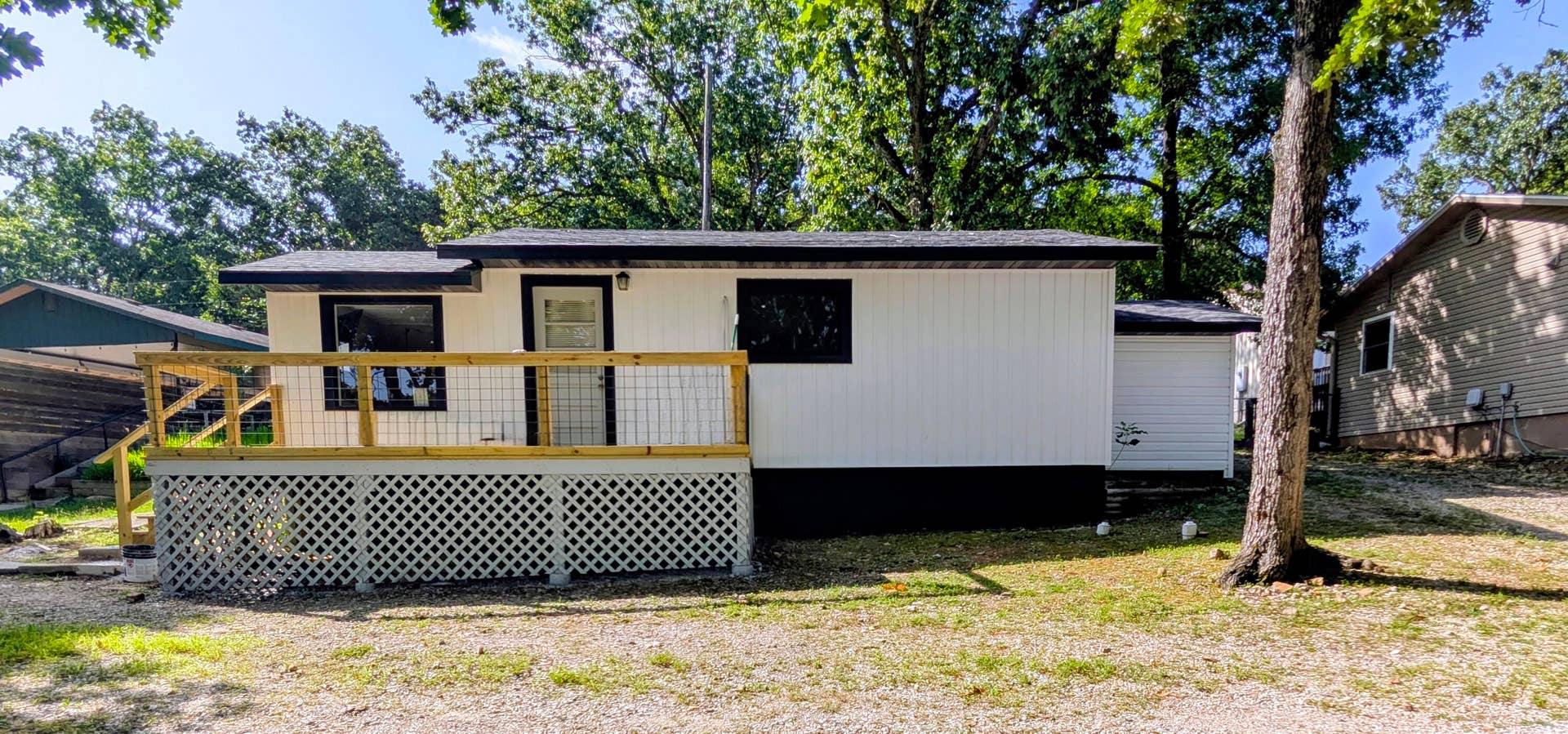 84 Kings Cove Lane, #16, Reeds Spring, MO 65737 Front
