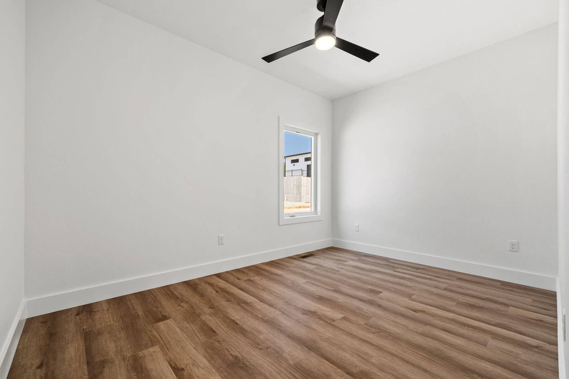 72 Beech Drive, #32, Reeds Spring, MO 65737 Similar Construction
