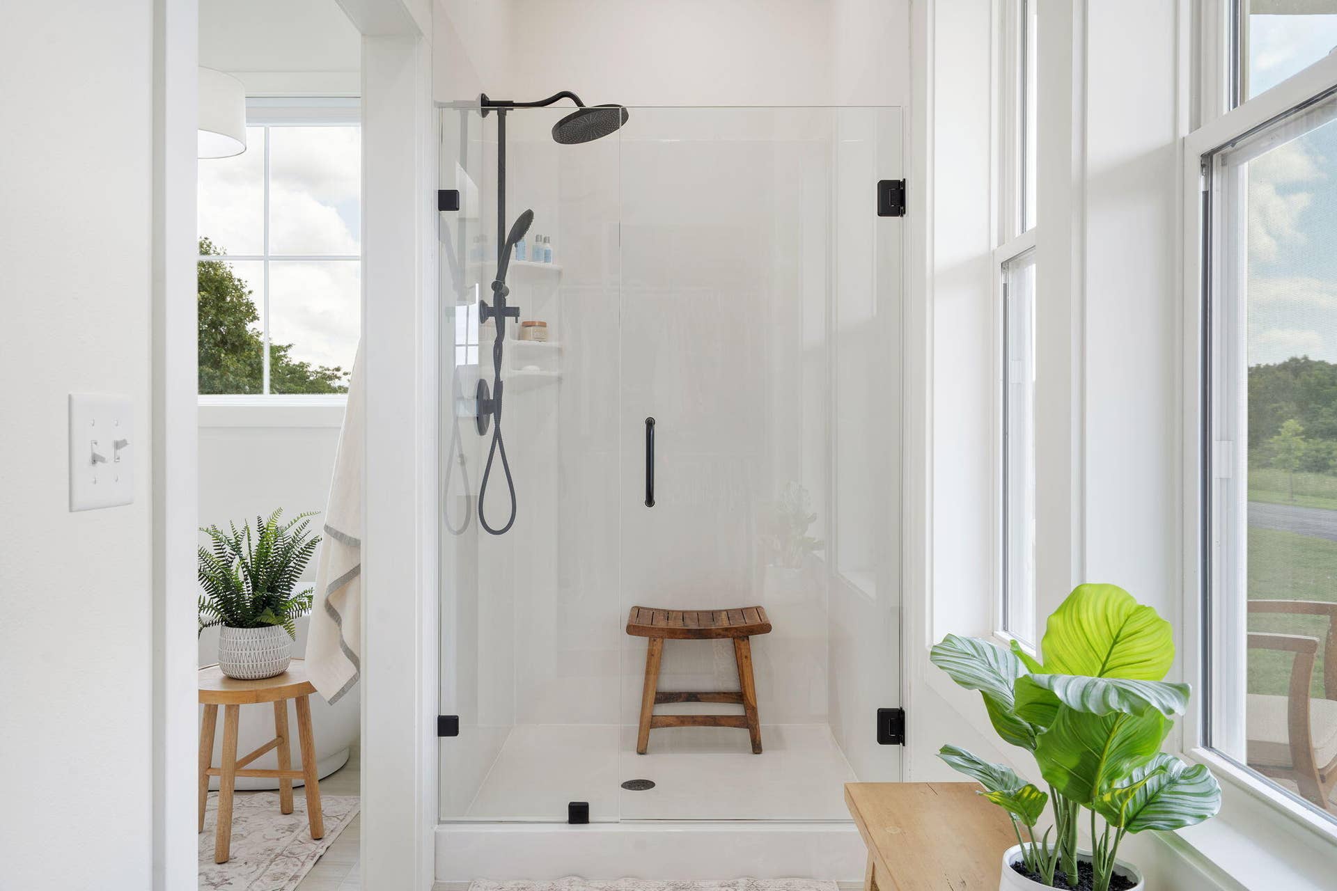 893-Hidden-Springs-Ln-Elegant-Bath