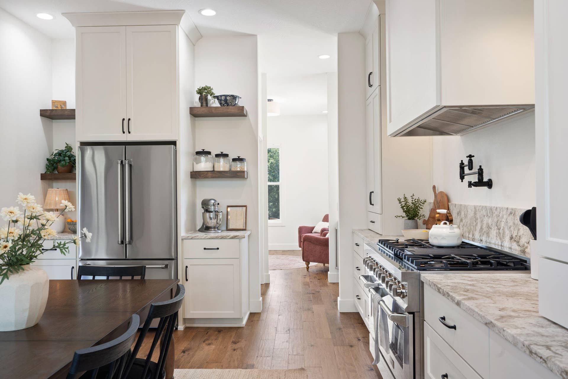 893-Hidden-Springs-Ln-Gourmet's-Kitchen