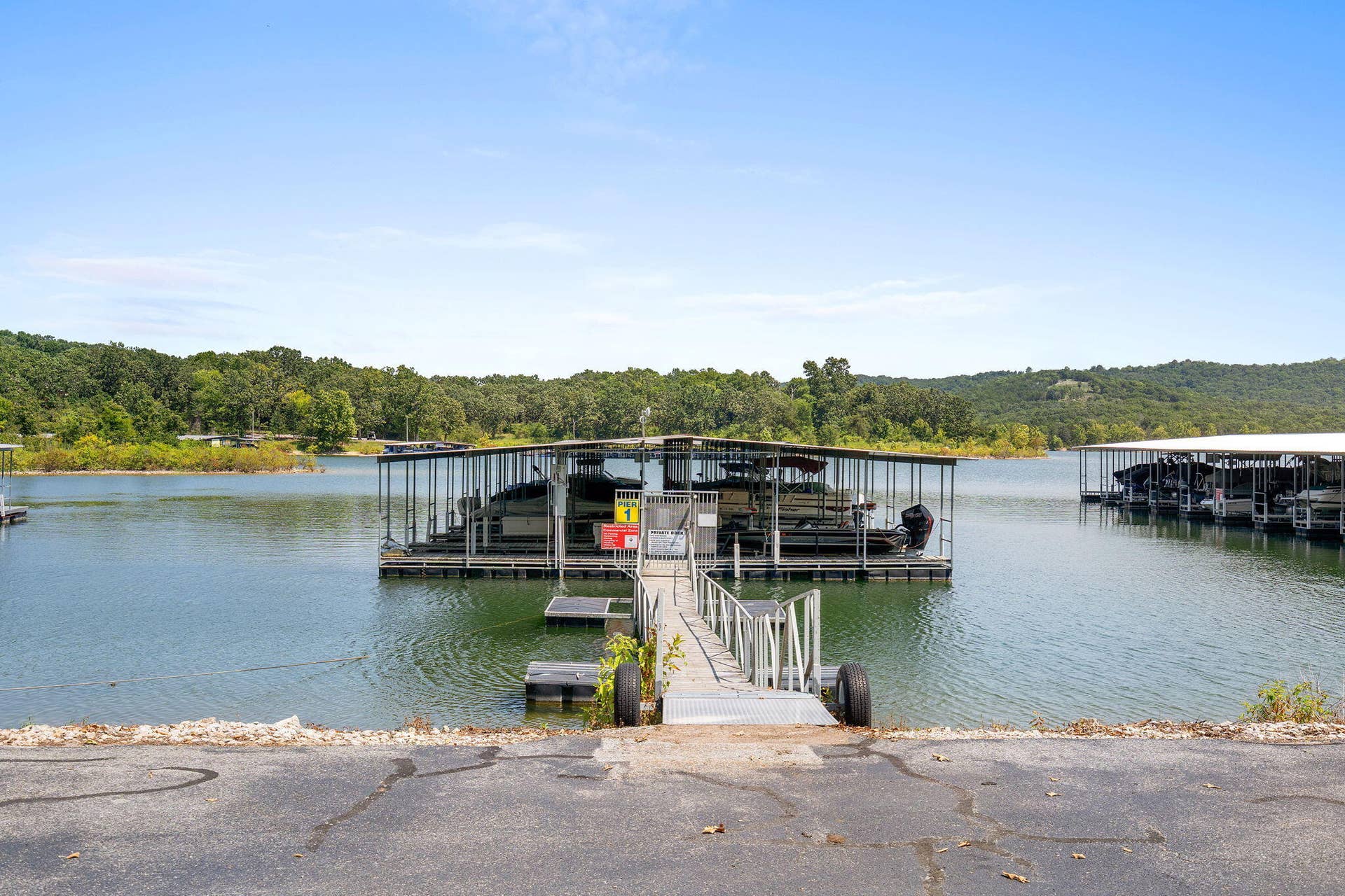 30 Hickory Drive, Kimberling City, MO 65686 Port of Kimberling Marina!