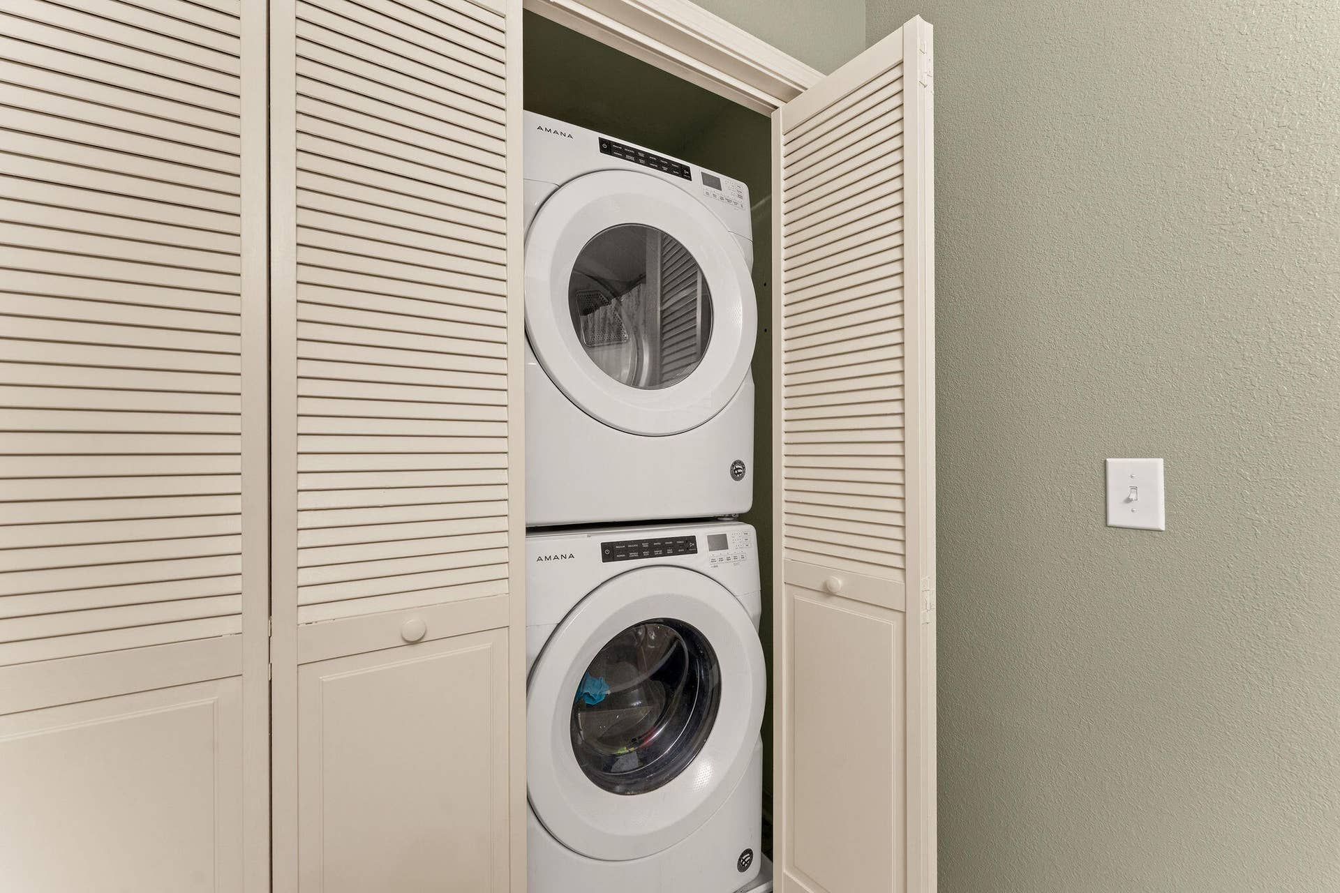71 Queensberry Drive, Branson West, MO 65737 Laundry