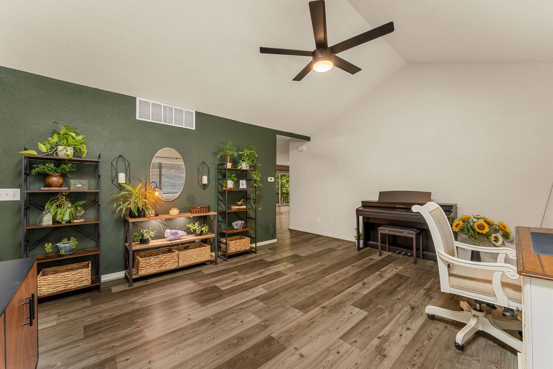 71 Queensberry Drive, Branson West, MO 65737 Front Living Room