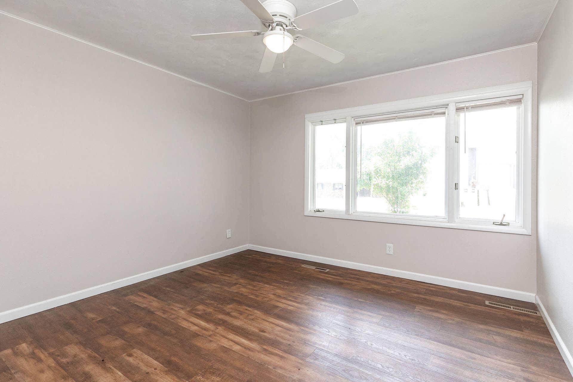 9 Sunset Street, Kimberling City, MO 65686 Side A