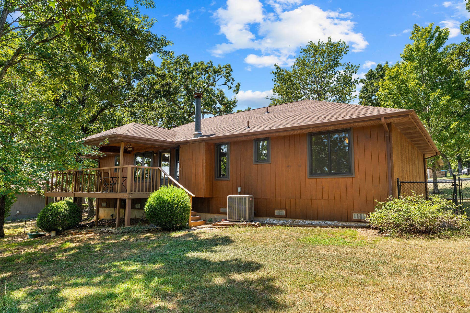 107 Oak Drive, Kimberling City, MO 65686 Lake Side on Lg Lot