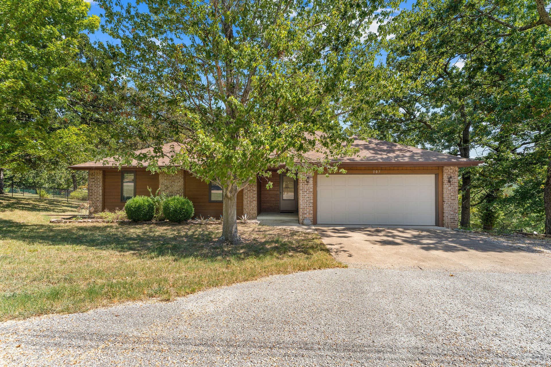107 Oak Drive, Kimberling City, MO 65686 Lakeside Lake Close