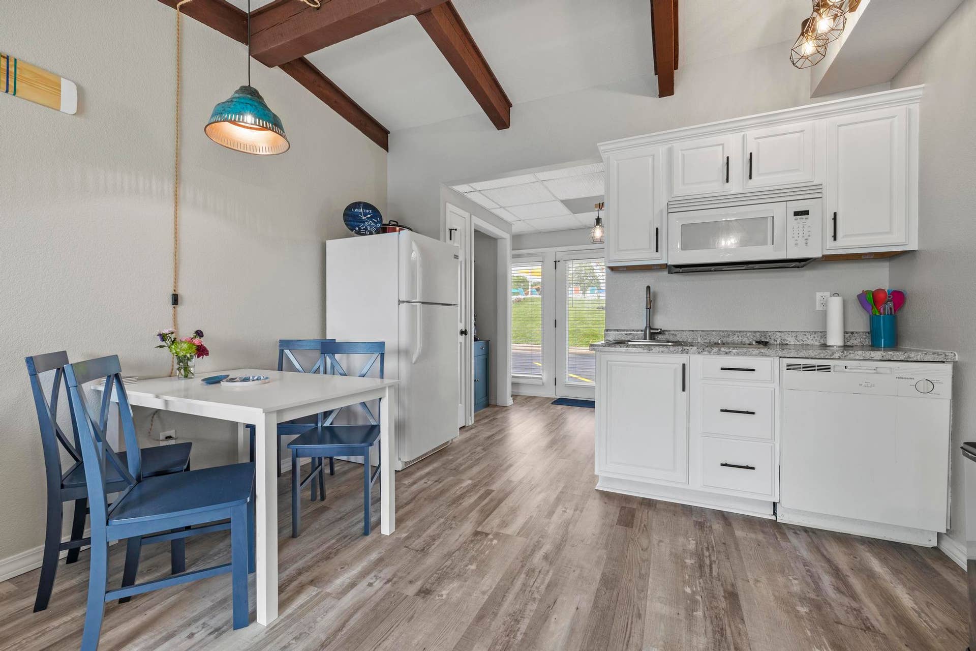 Kitchen Unit 118
