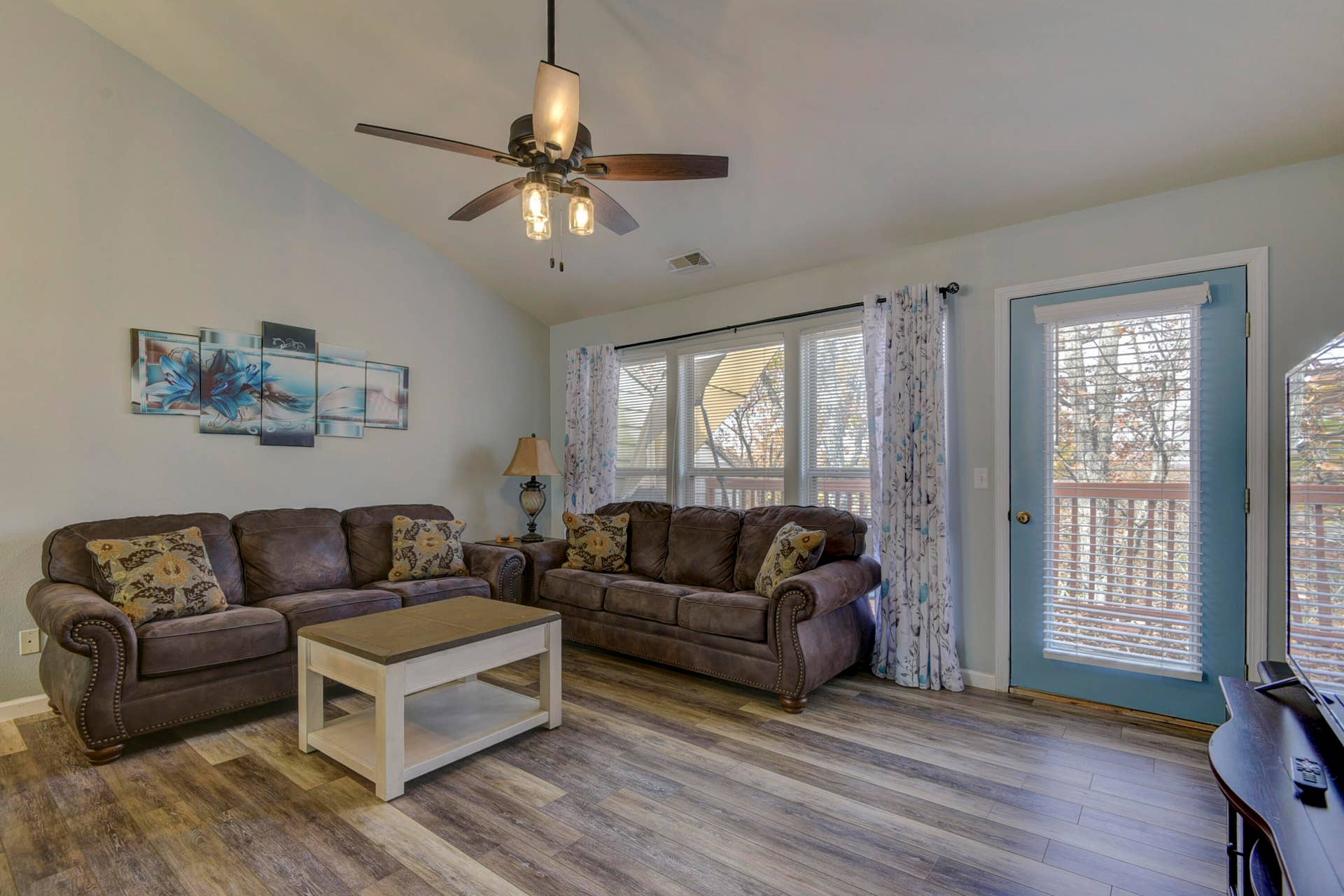 154 Oak Lane, #5, Branson West, MO 65737 Living Room