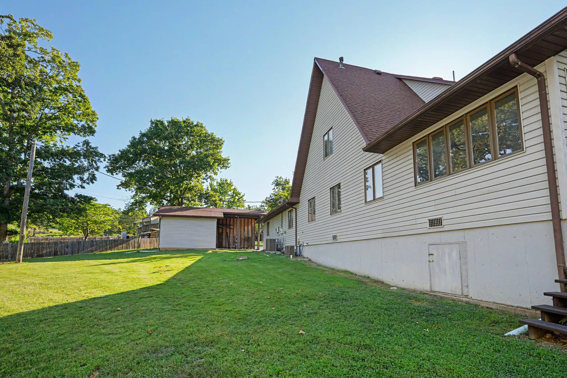 10_Branson West