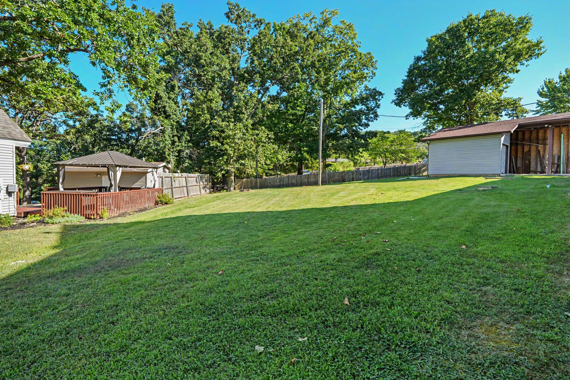 48_Branson West