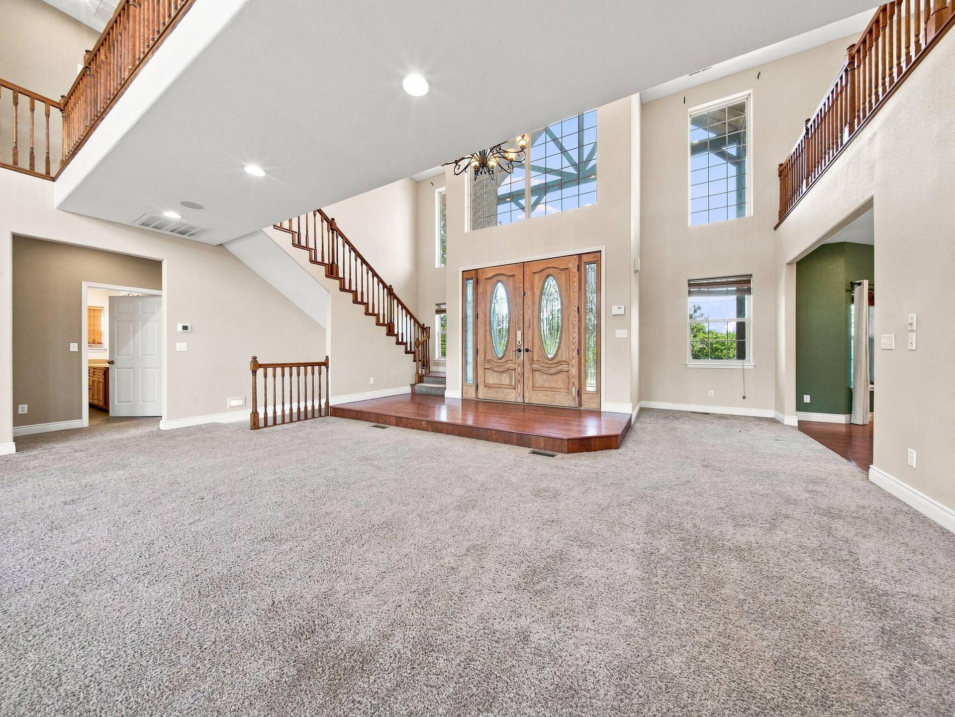 495 Shady Oak Lane, Reeds Spring, MO 65737 29-web-or-mls-living room 1