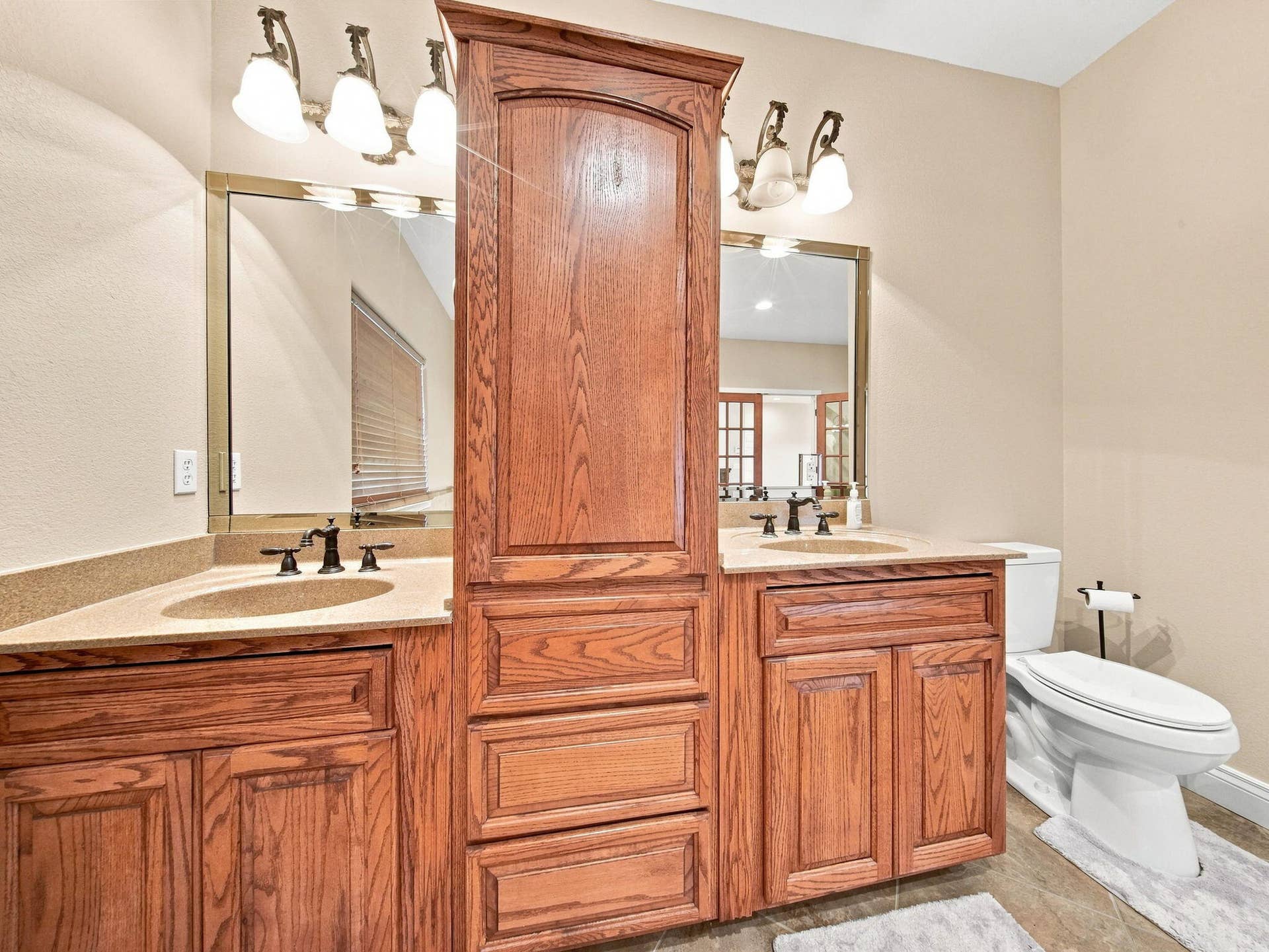 495 Shady Oak Lane, Reeds Spring, MO 65737 58-web-or-mls-master bath 2