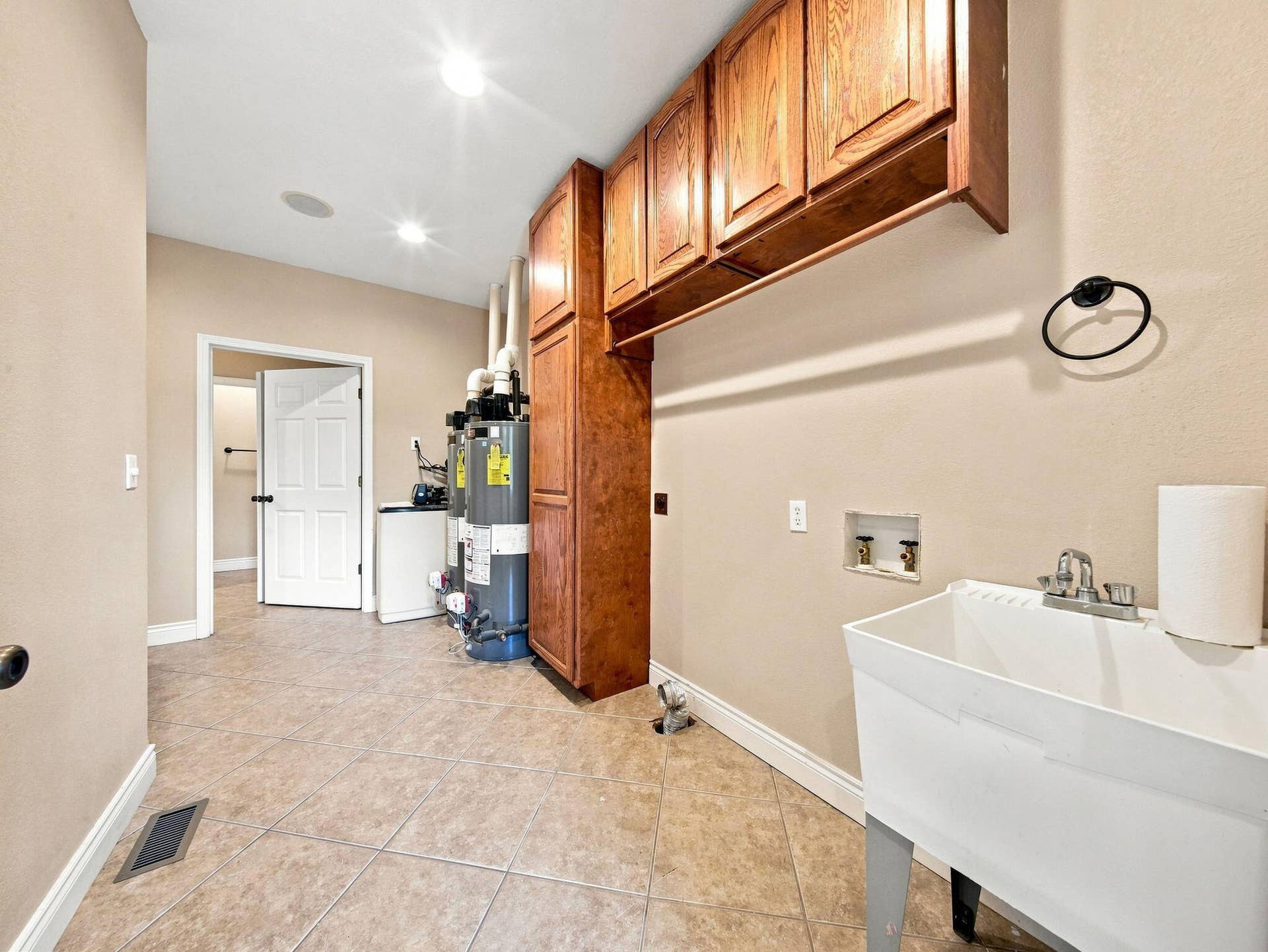 495 Shady Oak Lane, Reeds Spring, MO 65737 101-web-or-mls-utility 1